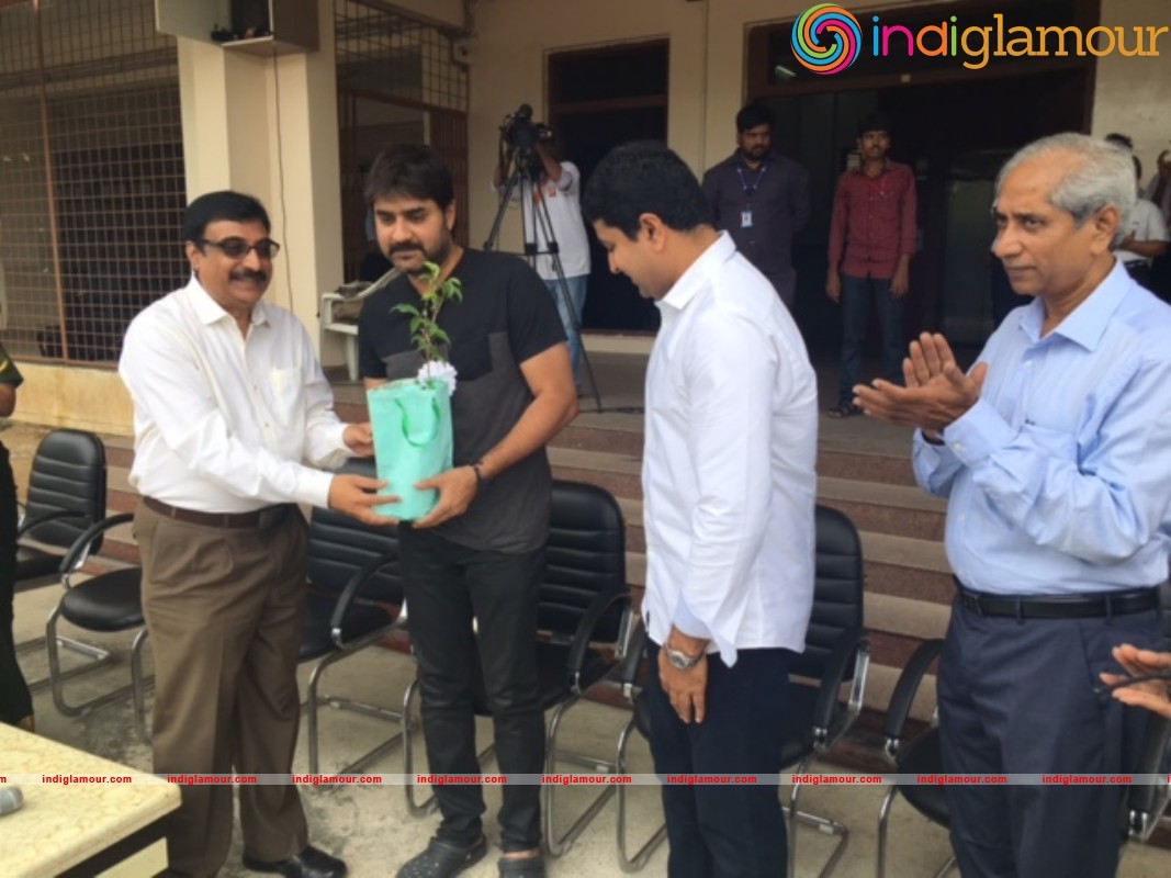HARITHA HARAM with SRIKANTH and Mayor Event hd photo