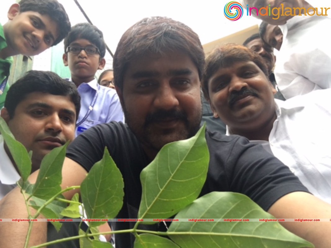 HARITHA HARAM with SRIKANTH and Mayor Event hd photo