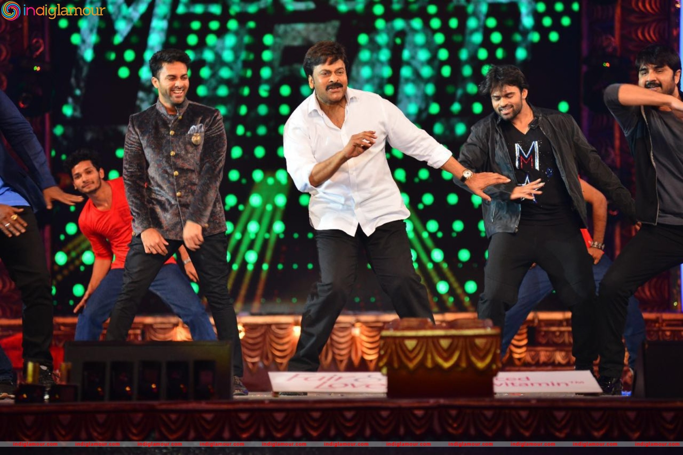 Megastar Chiranjeevi and Ram Charan Best Moment at CineMAA Awards Event hd photo