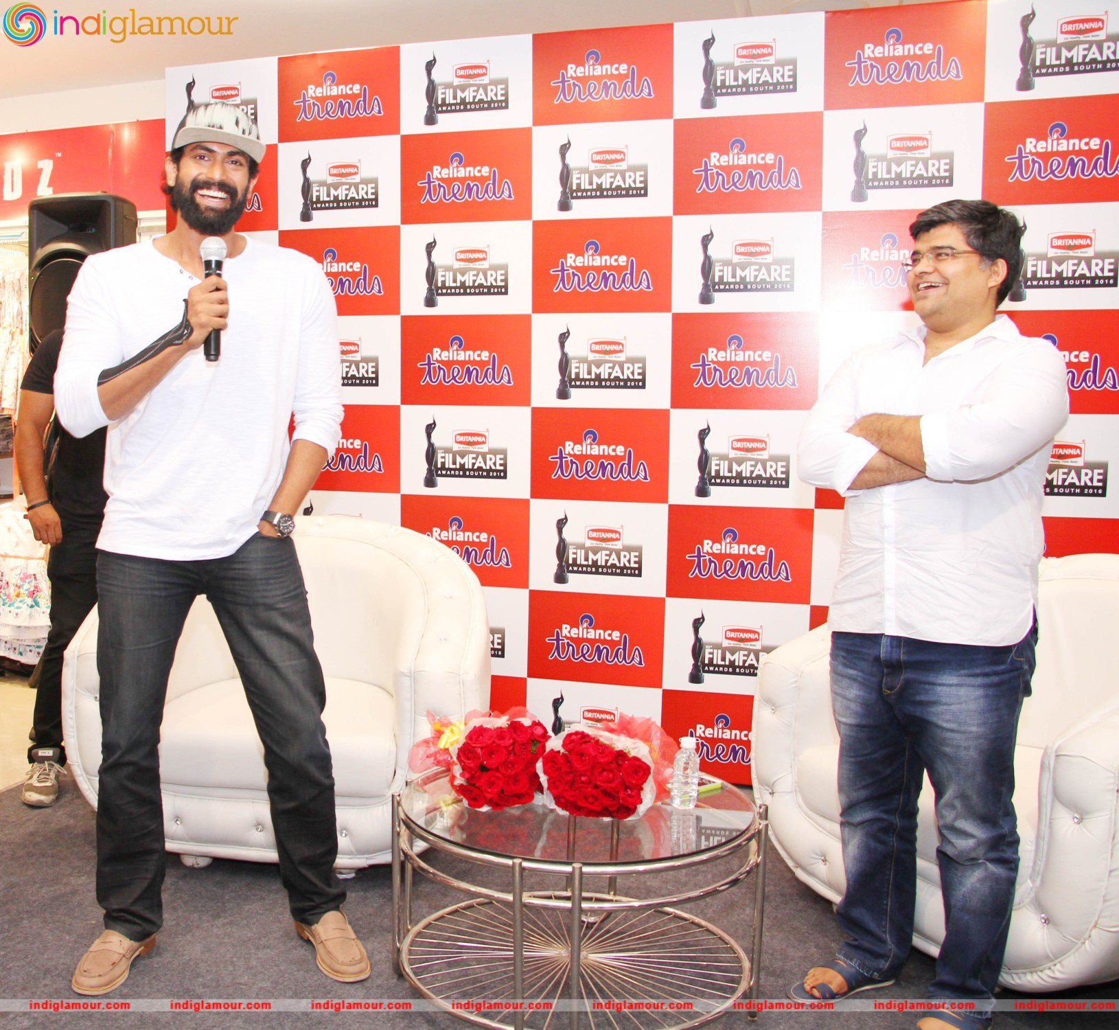 Reliance Trends Forum Mall Store Gets a Taste of Filmfare South Awards Event hd photo