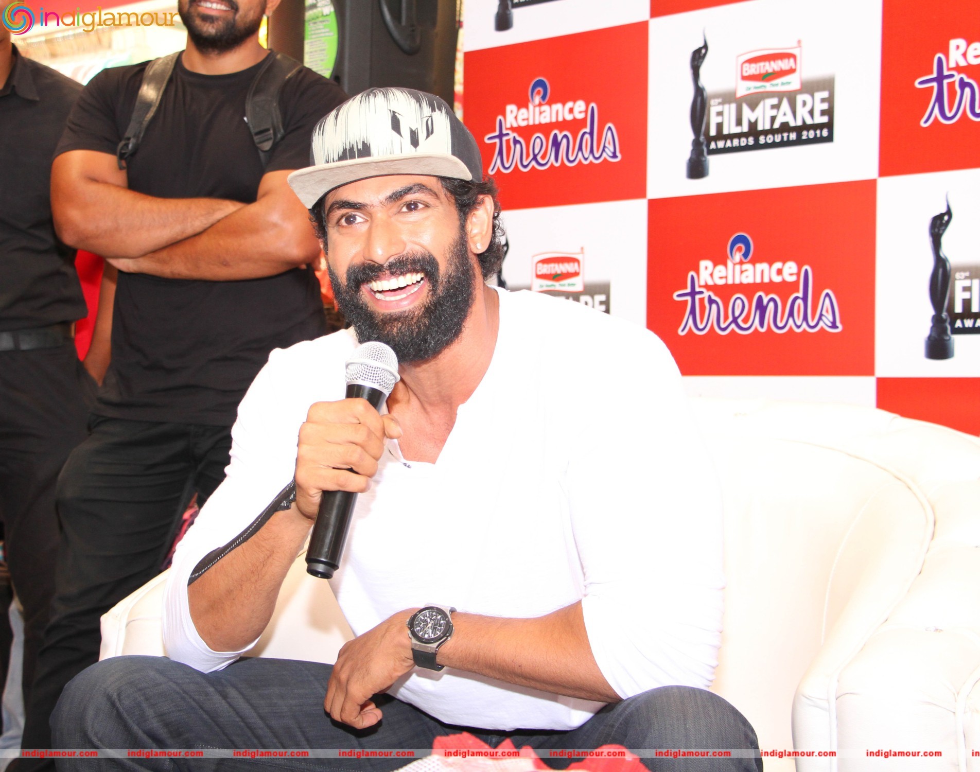 Reliance Trends Forum Mall Store Gets a Taste of Filmfare South Awards Event hd photo