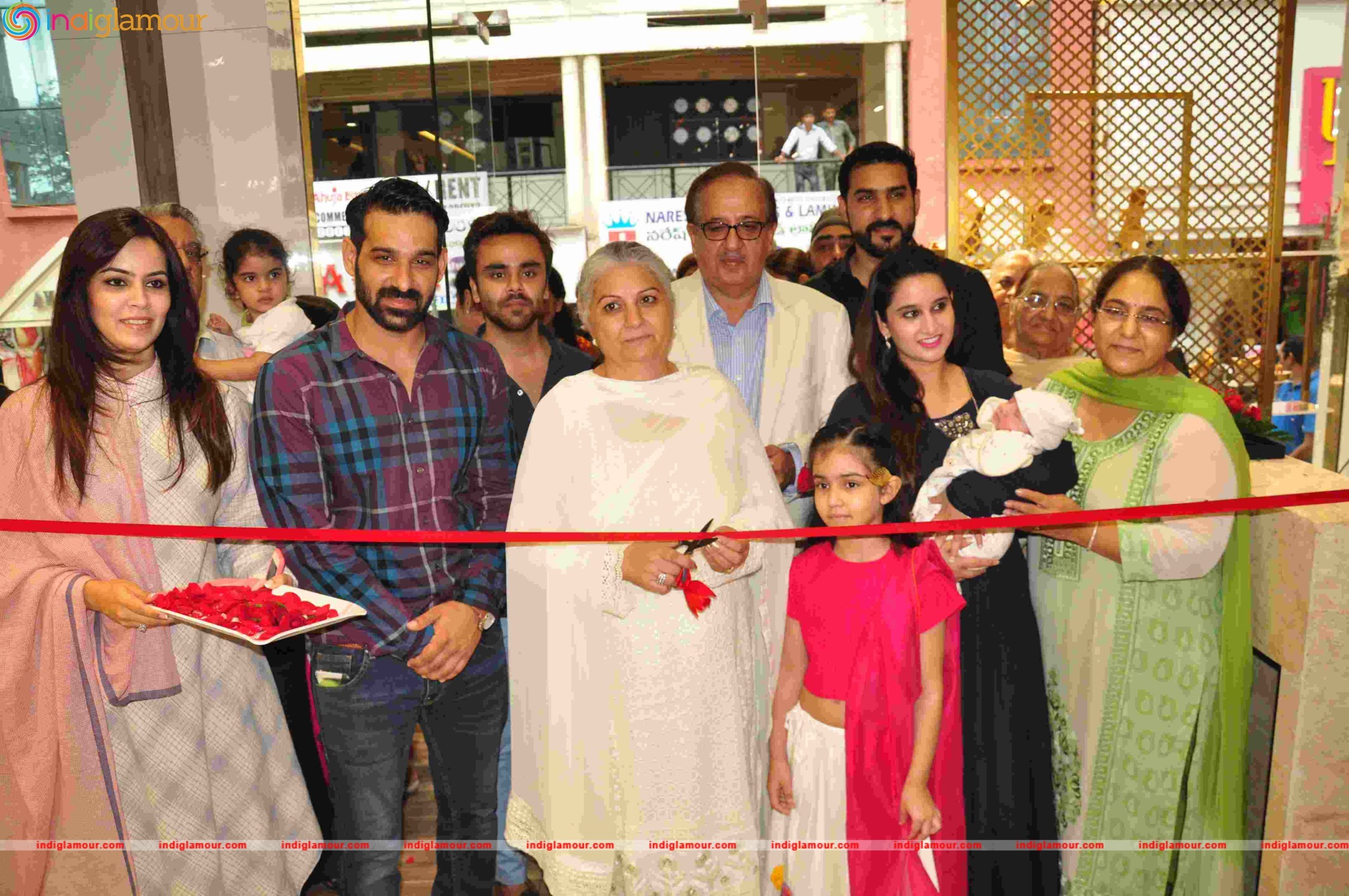Neeru Opens Yuva Footwear Event hd photo