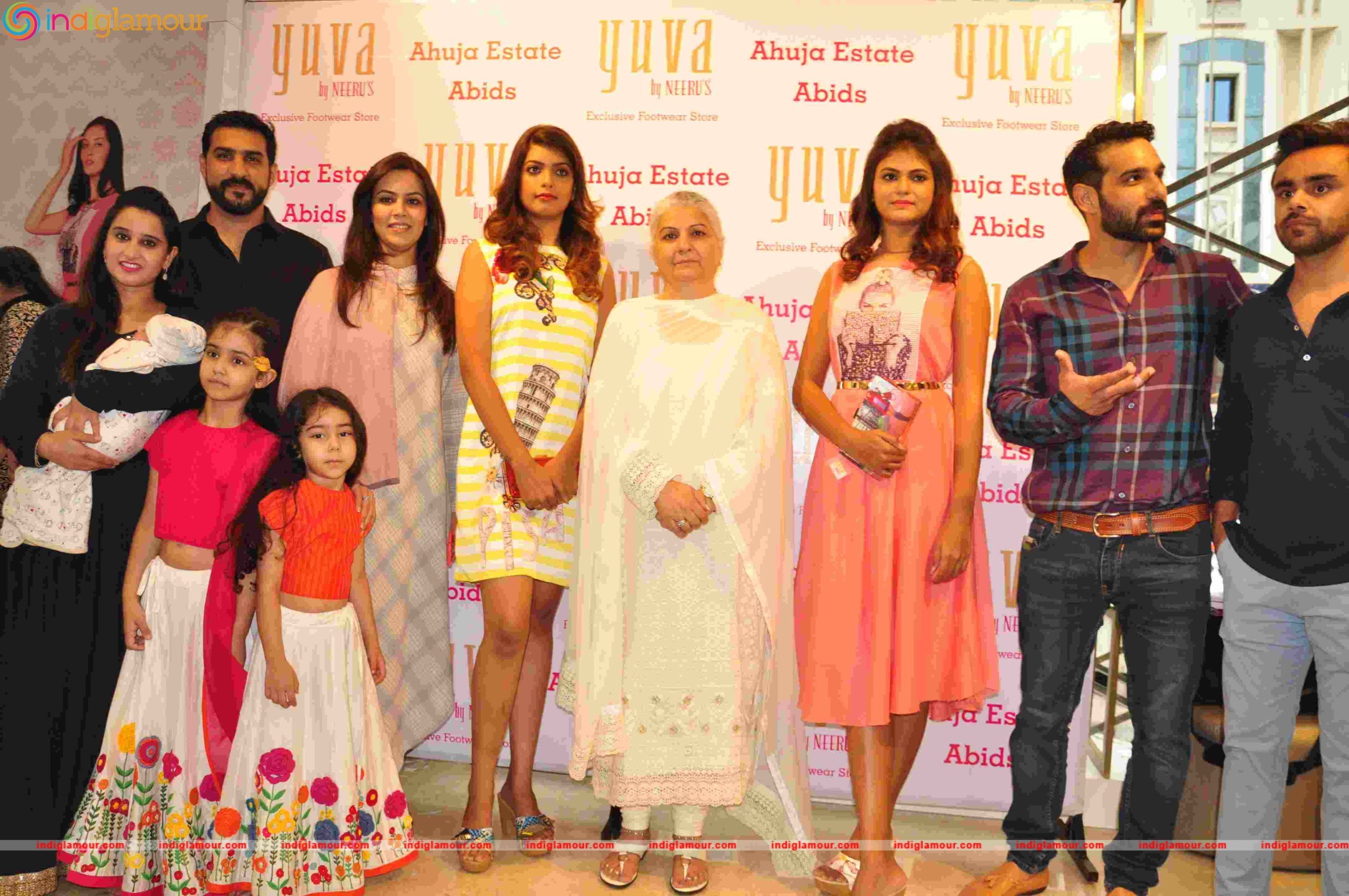 Neeru Opens Yuva Footwear Event hd photo
