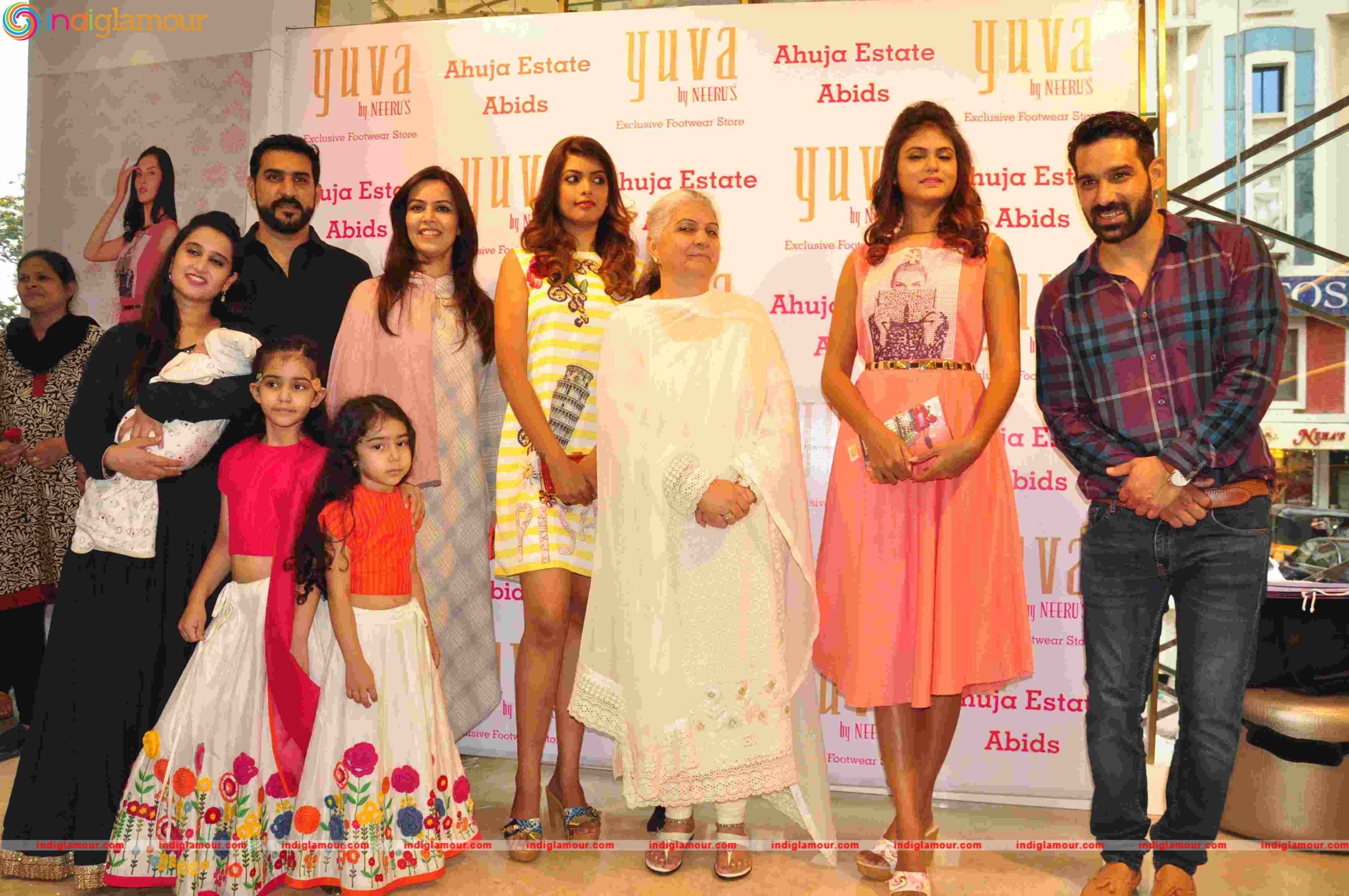 Neeru Opens Yuva Footwear Event hd photo