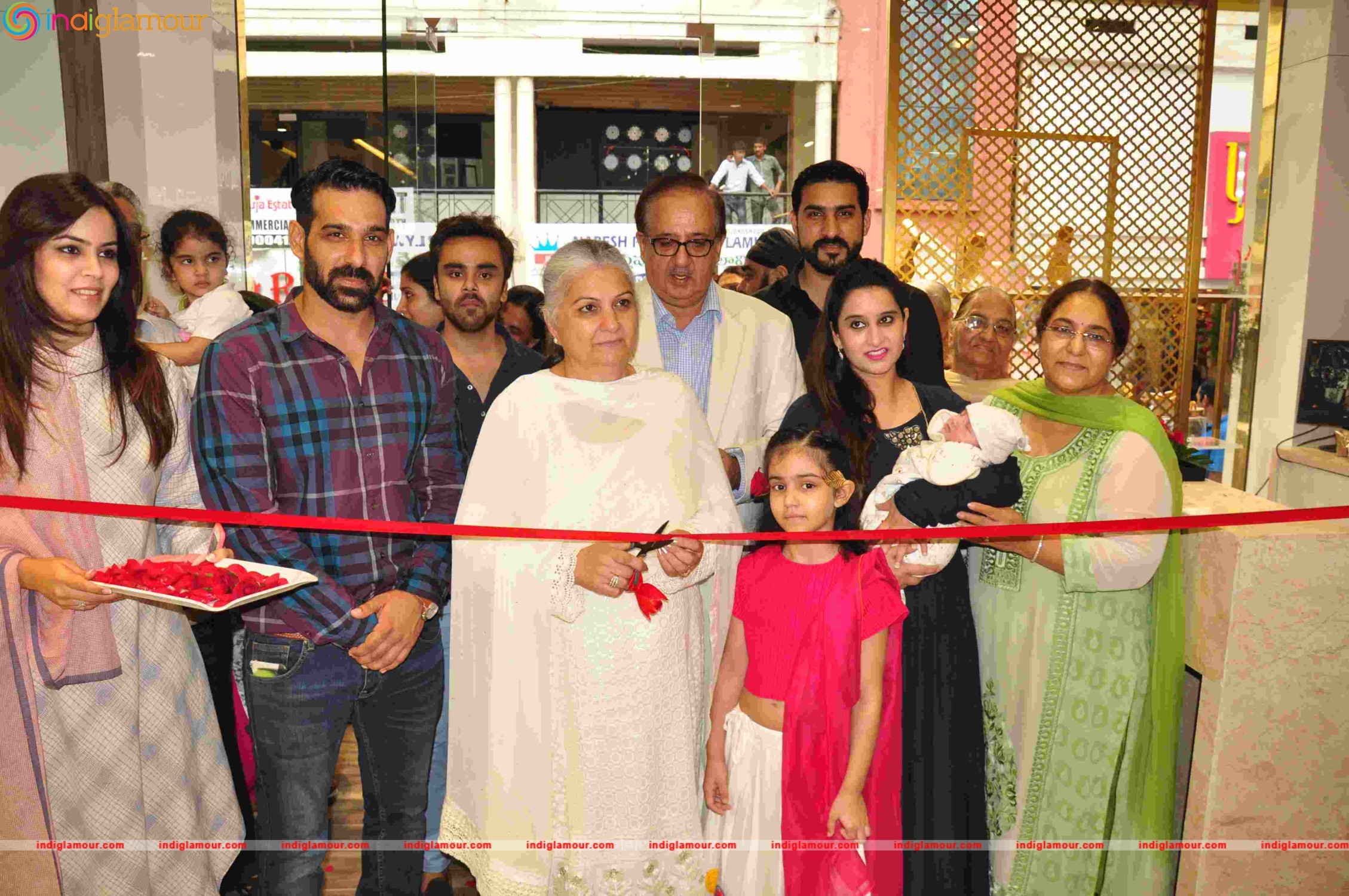 Neeru Opens Yuva Footwear Event hd photo