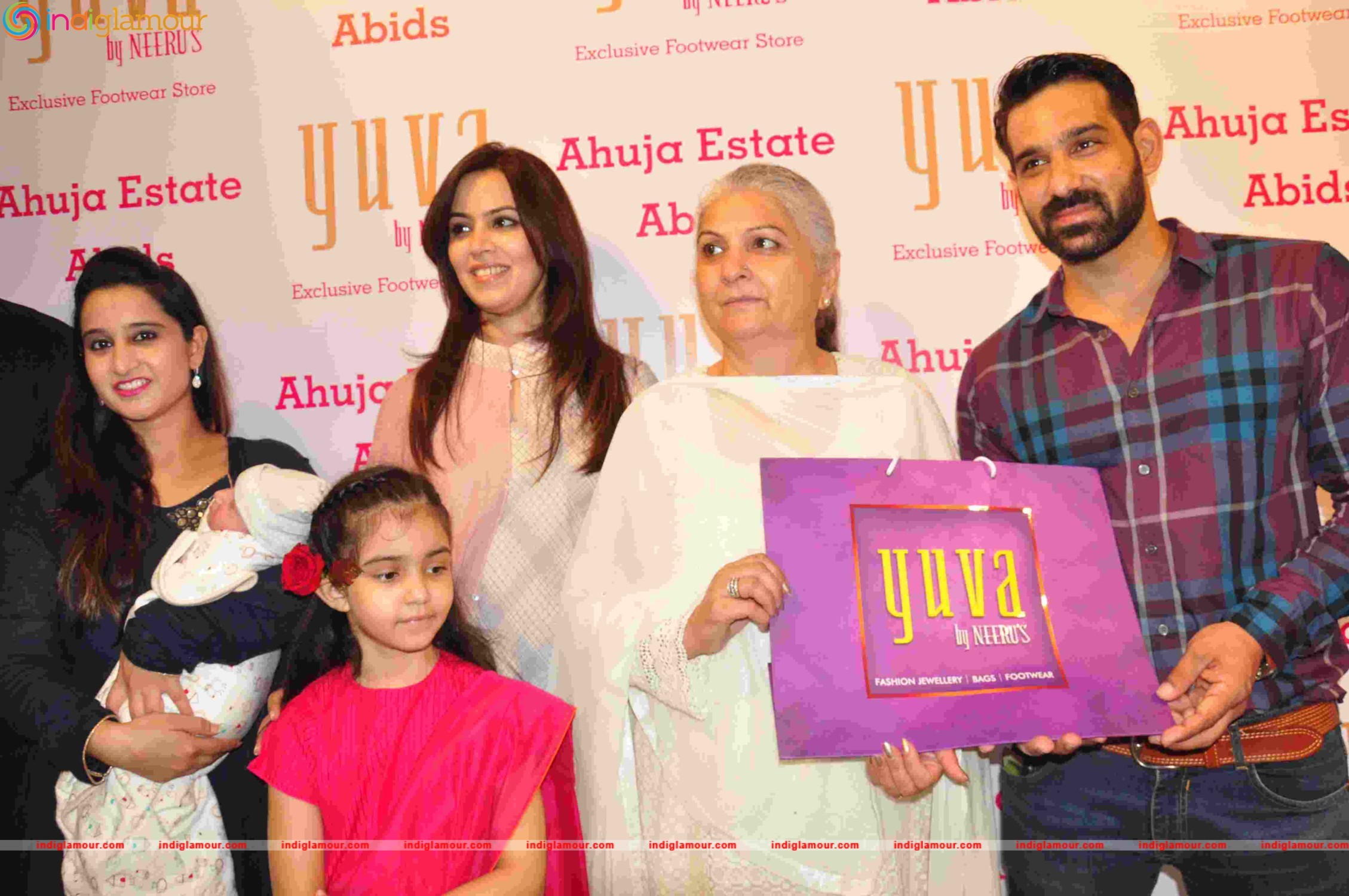 Neeru Opens Yuva Footwear Event hd photo