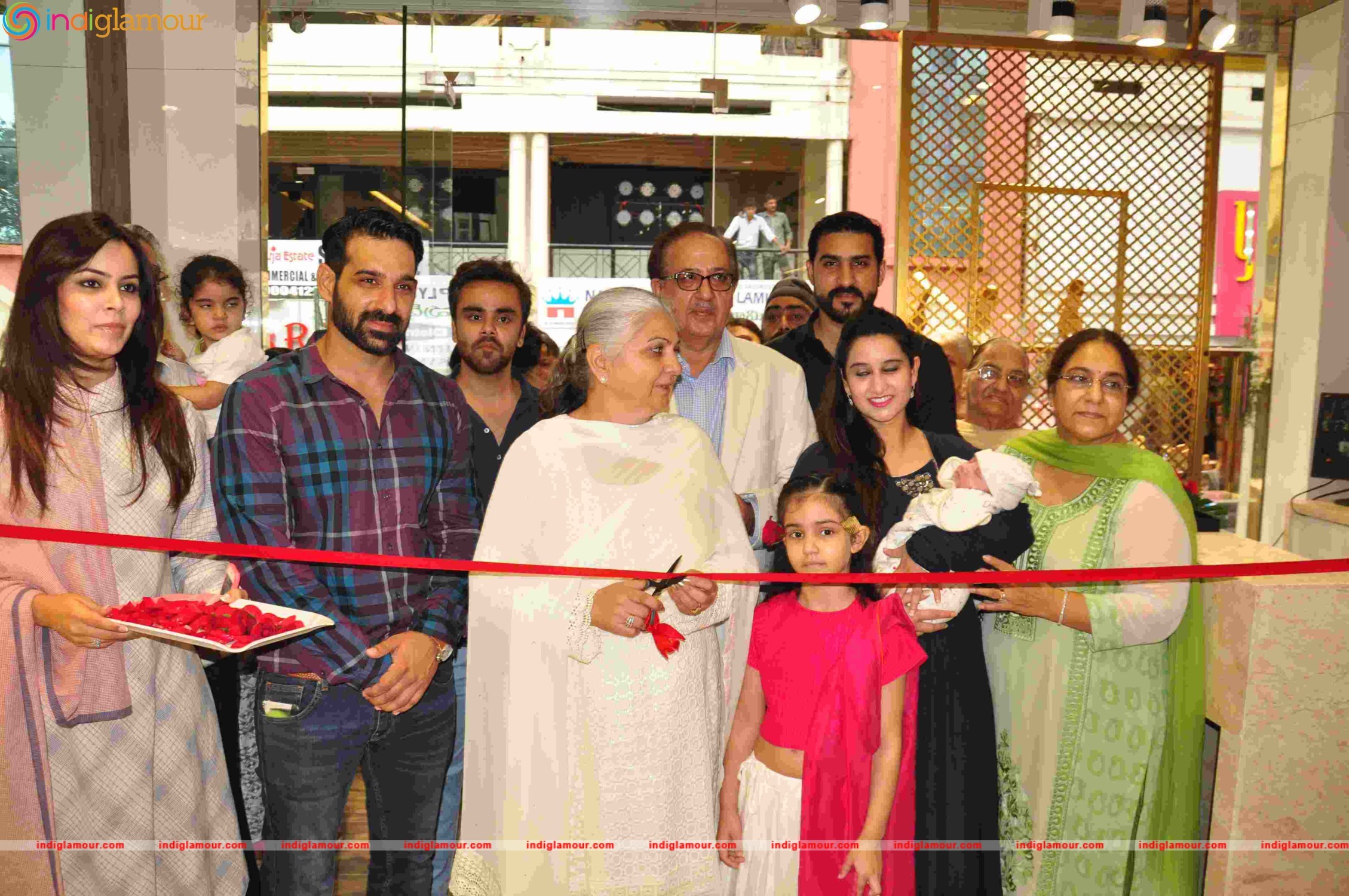 Neeru Opens Yuva Footwear Event hd photo
