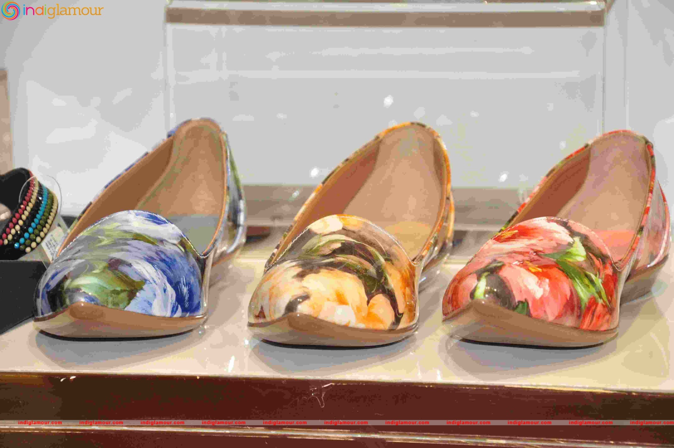 Neeru Opens Yuva Footwear Event hd photo
