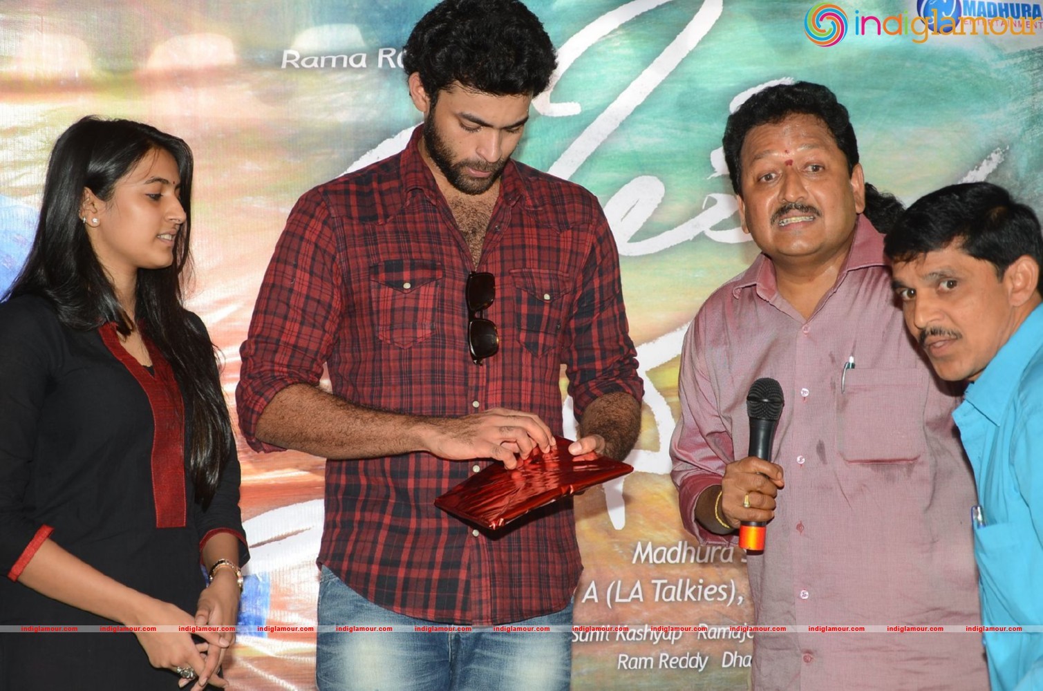 Oka Manasu Fans Celebrations Event hd photo