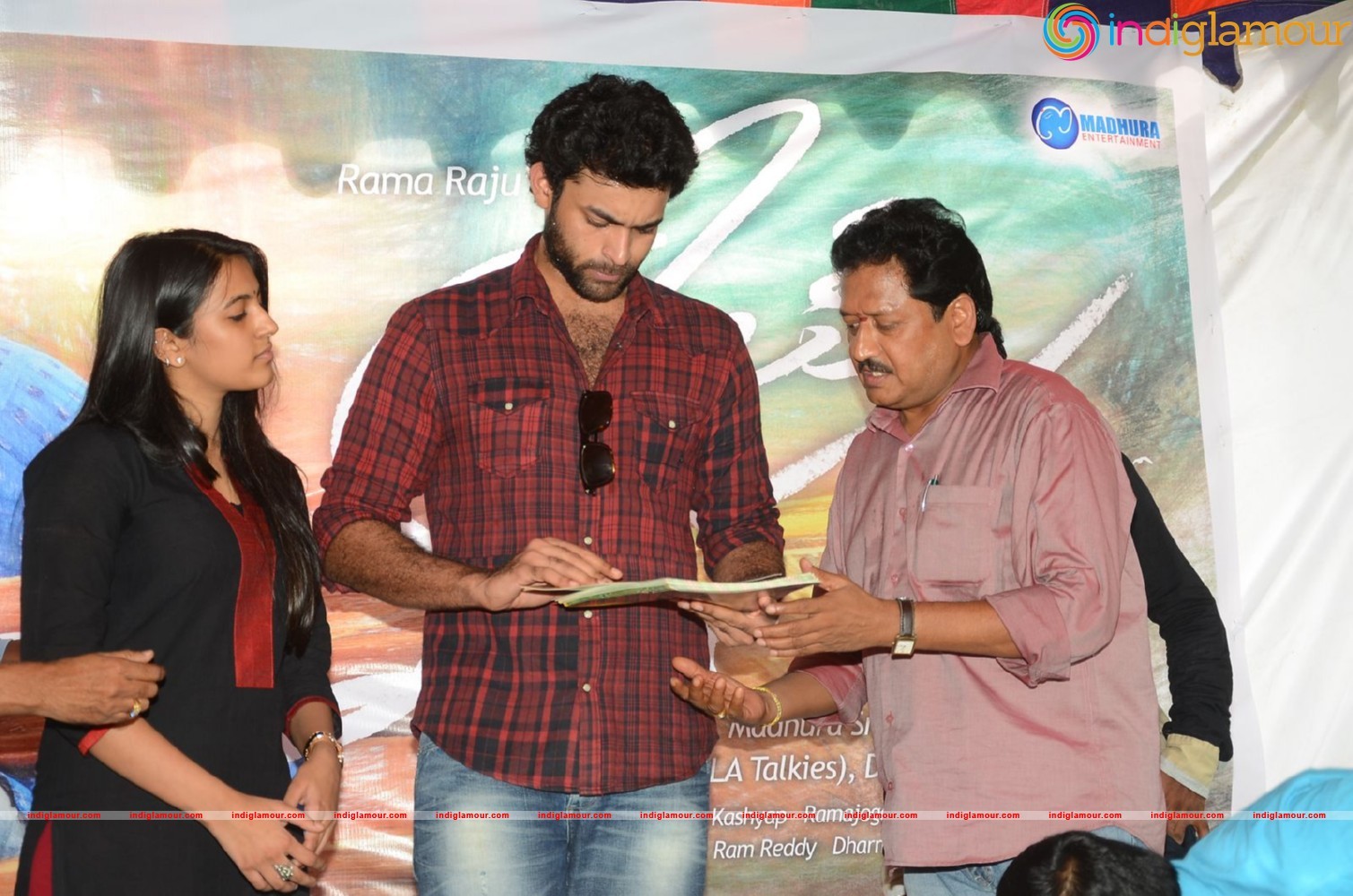 Oka Manasu Fans Celebrations Event hd photo