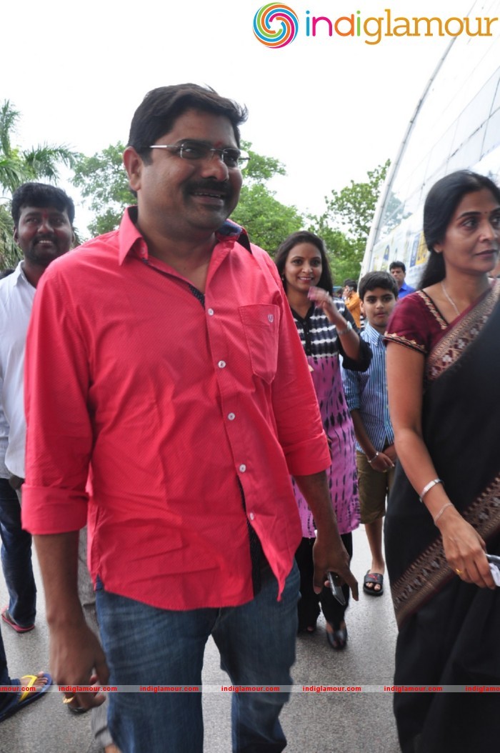 Oka Manasu Theater Coverage Pics Event hd photo