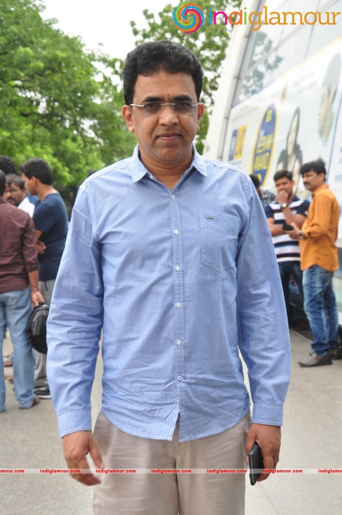 Oka Manasu Theater Coverage Pics Event hd photo