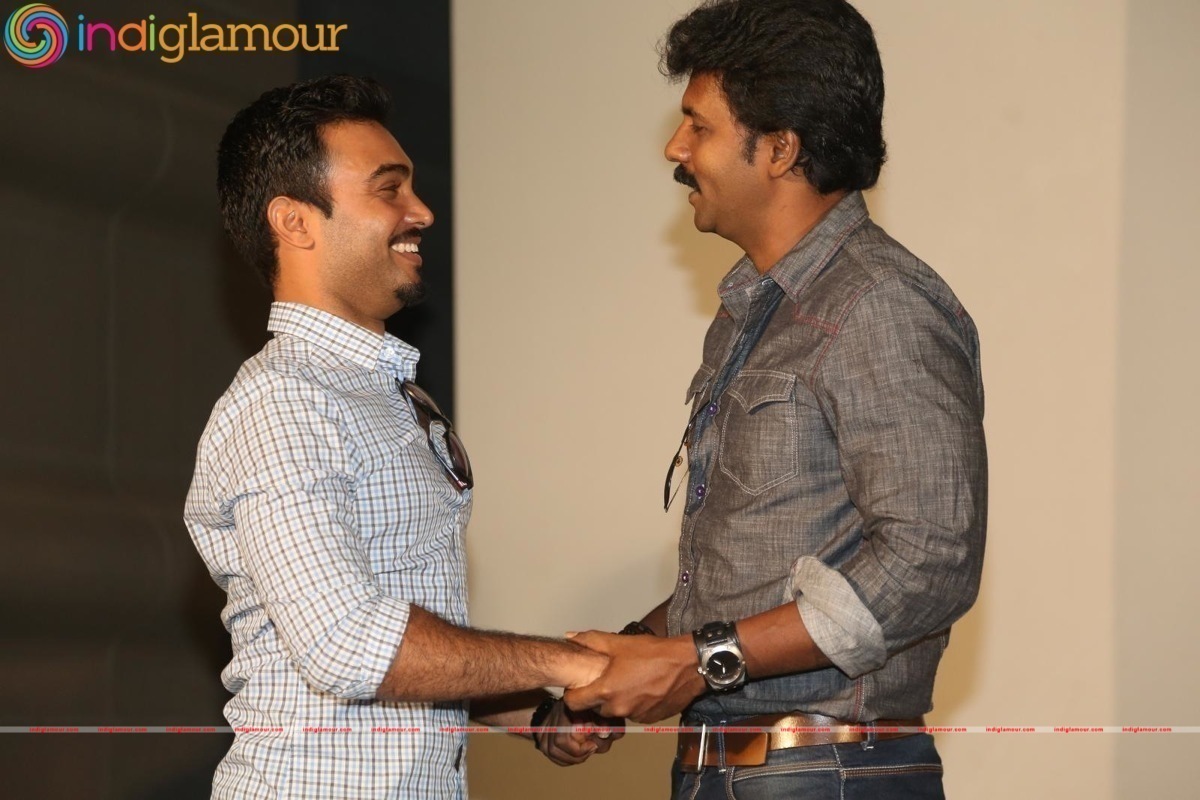 Kshanam Movie Press Meet Event hd photo