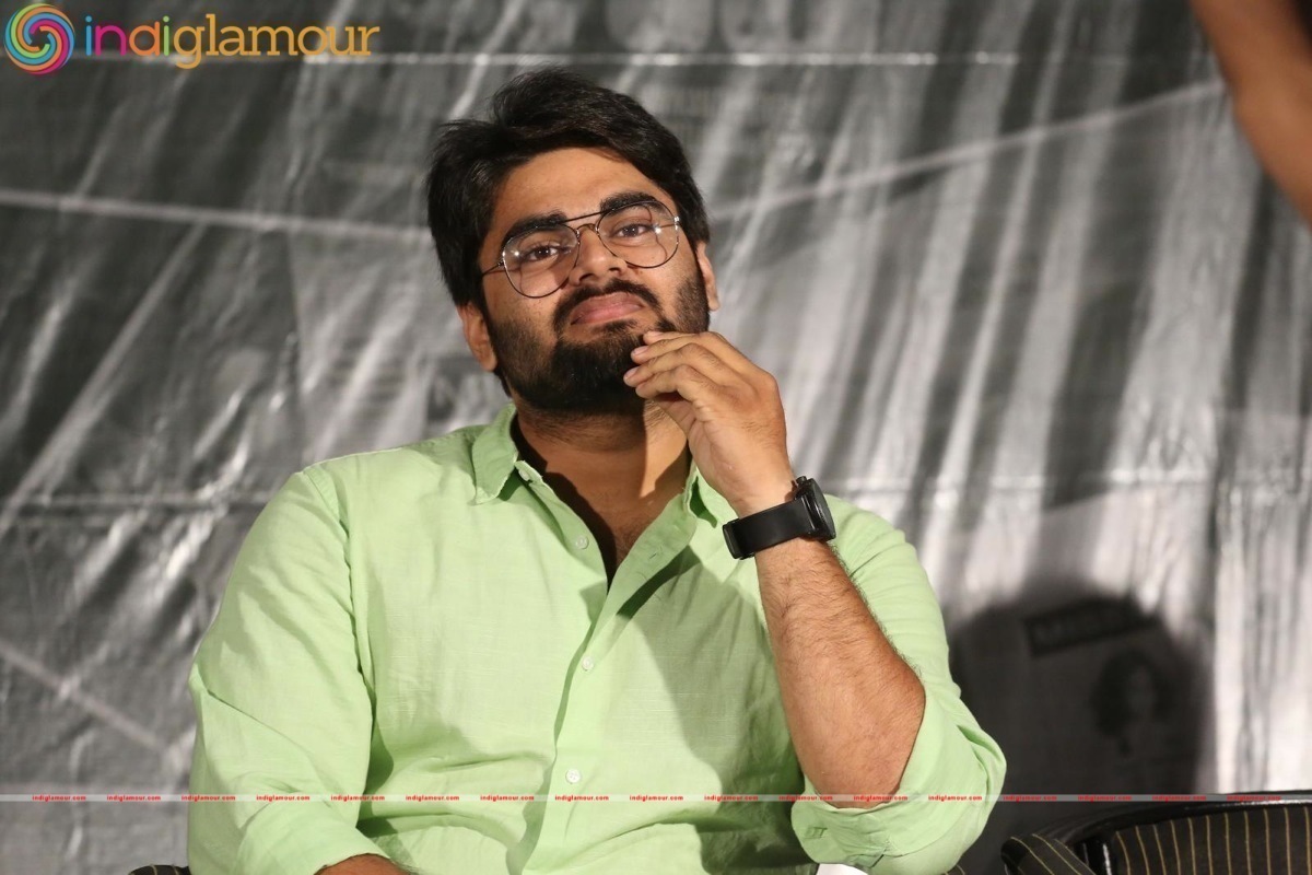 Kshanam Movie Press Meet Event hd photo