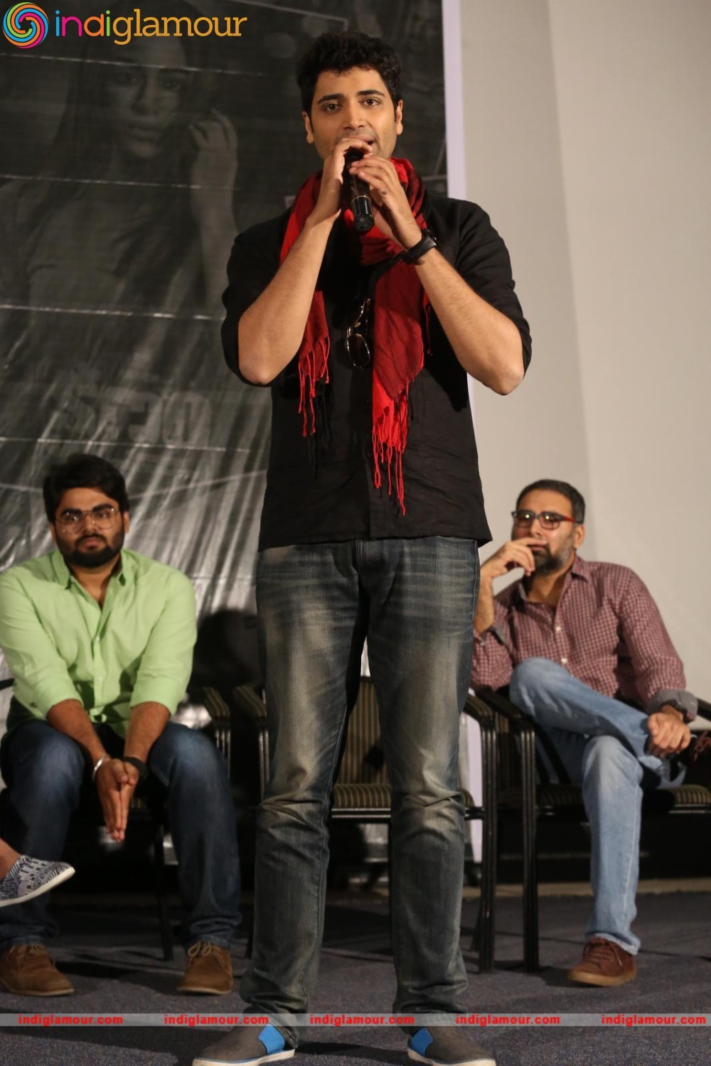 Kshanam Movie Pressmeet Event hd photo