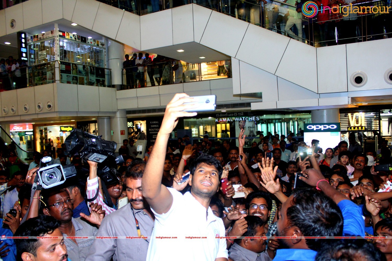 Run Movie Pre Release Tour Photos Event hd photo