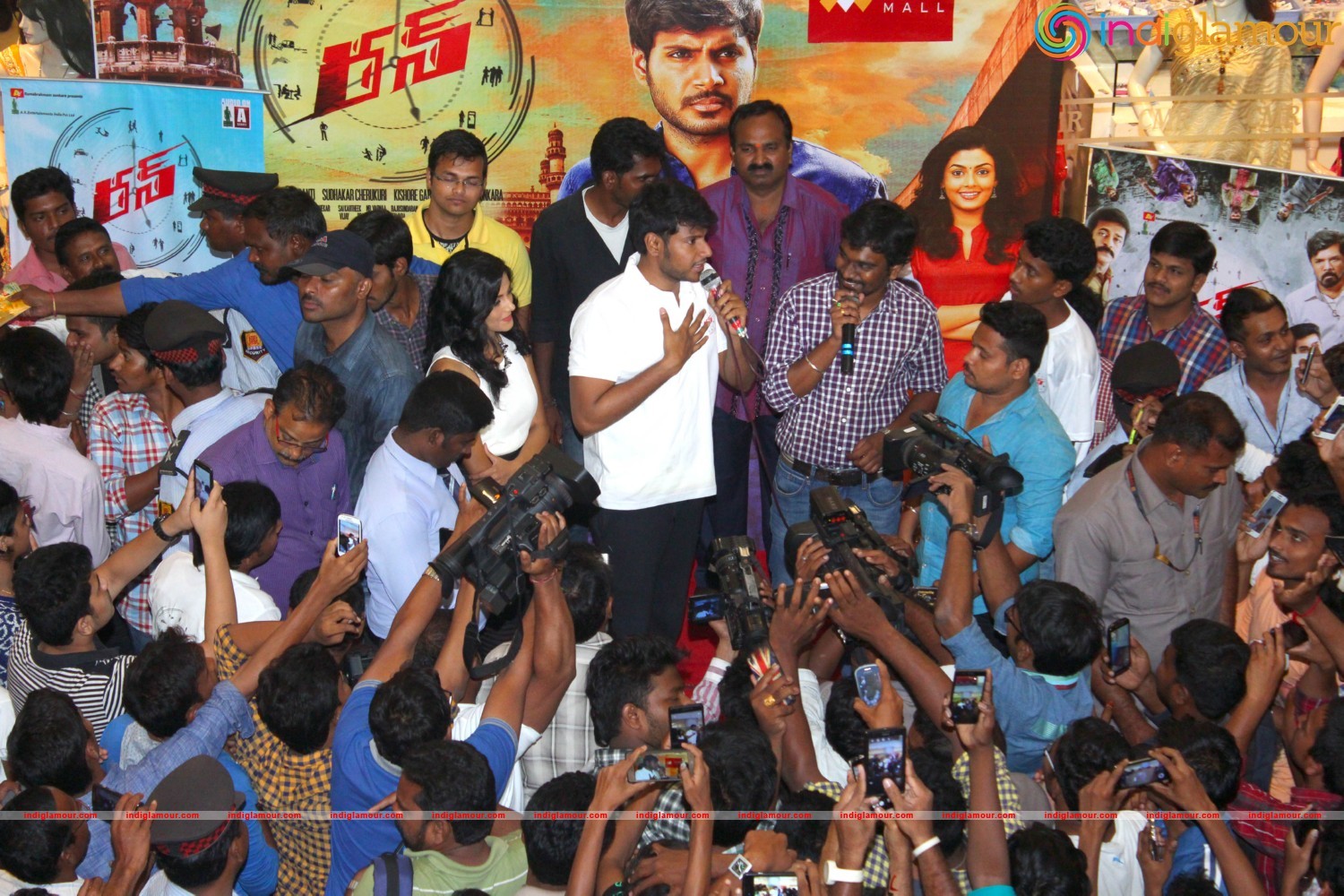 Run Movie Pre Release Tour Photos Event hd photo
