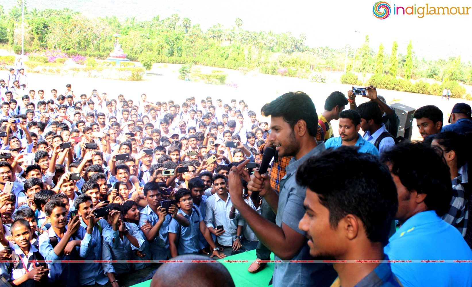 Run Movie Pre Release Tour Photos Event hd photo