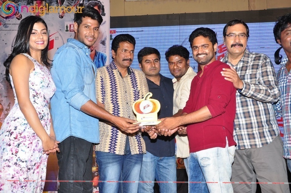 Sandeep Kishan and Anisha Ambrose Movie Run Event Event hd photo