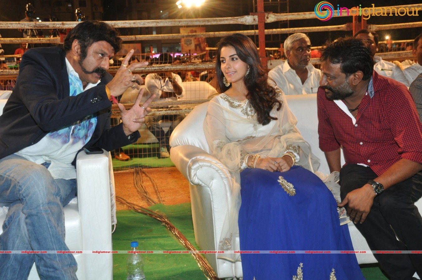 Raja Cheyyi Veste Movie Audio Event hd photo