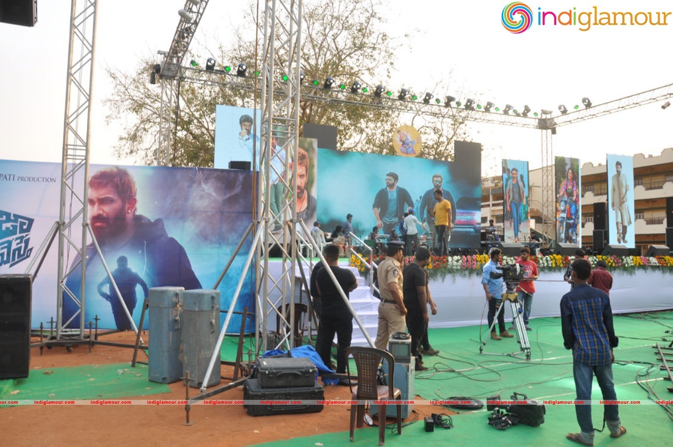 Raja Cheyyi Veste Movie Audio Event hd photo