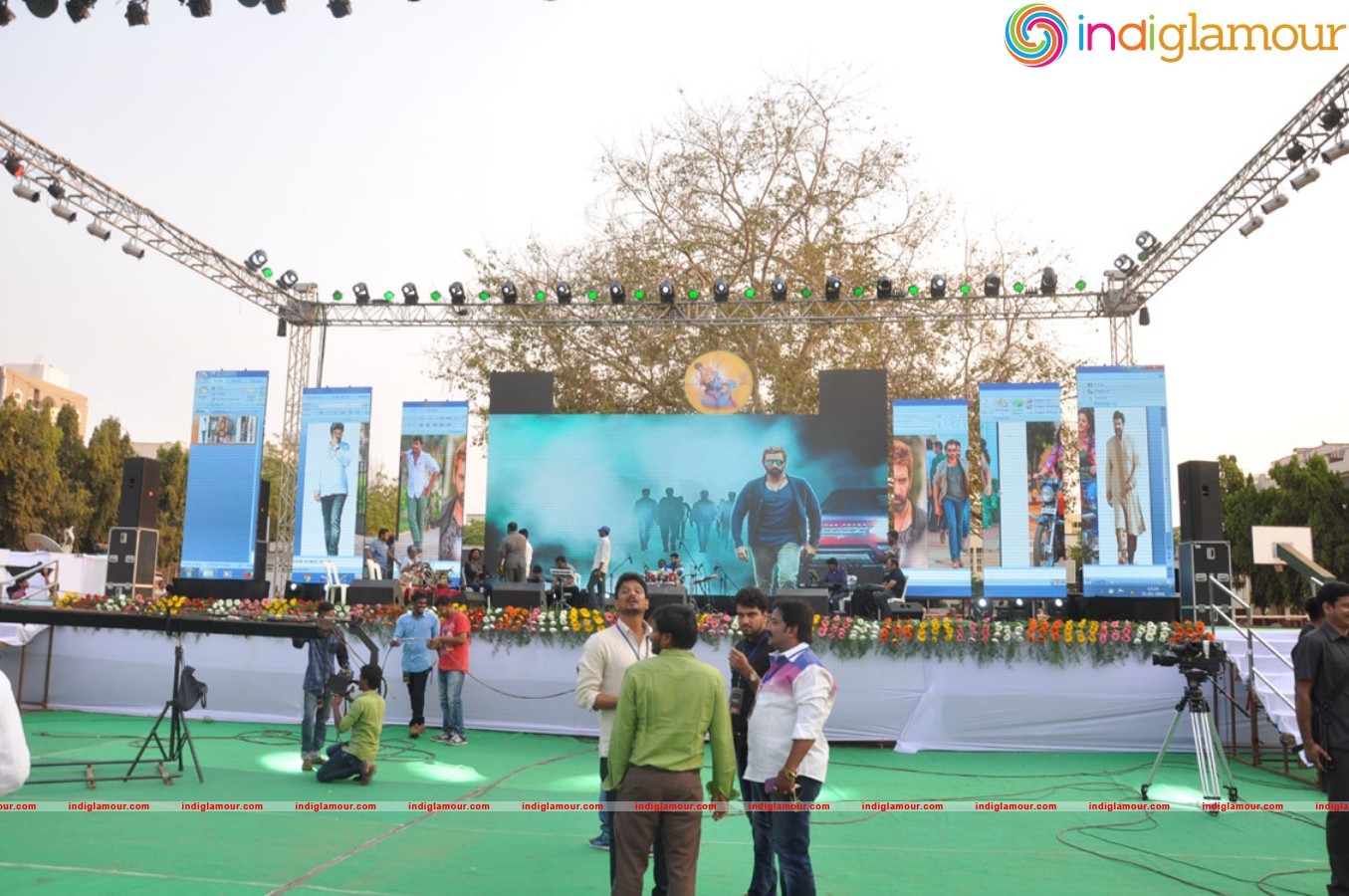 Raja Cheyyi Veste Movie Audio Event hd photo