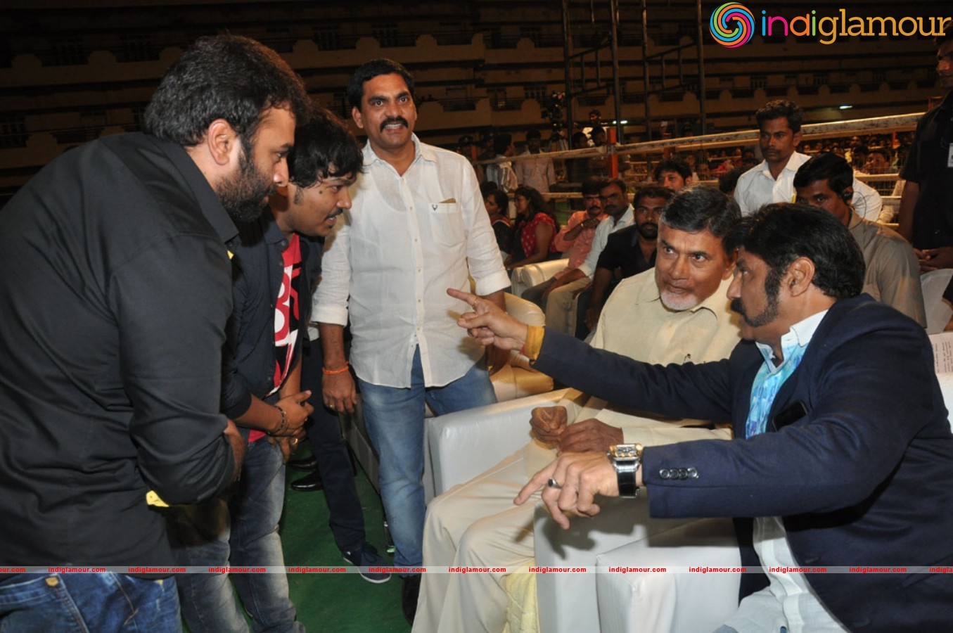 Raja Cheyyi Veste Movie Audio Event hd photo