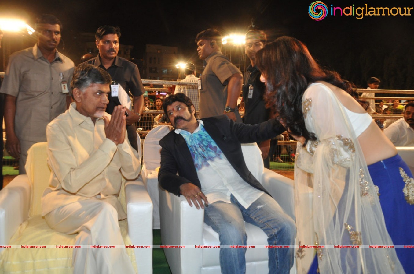 Raja Cheyyi Veste Movie Audio Event hd photo