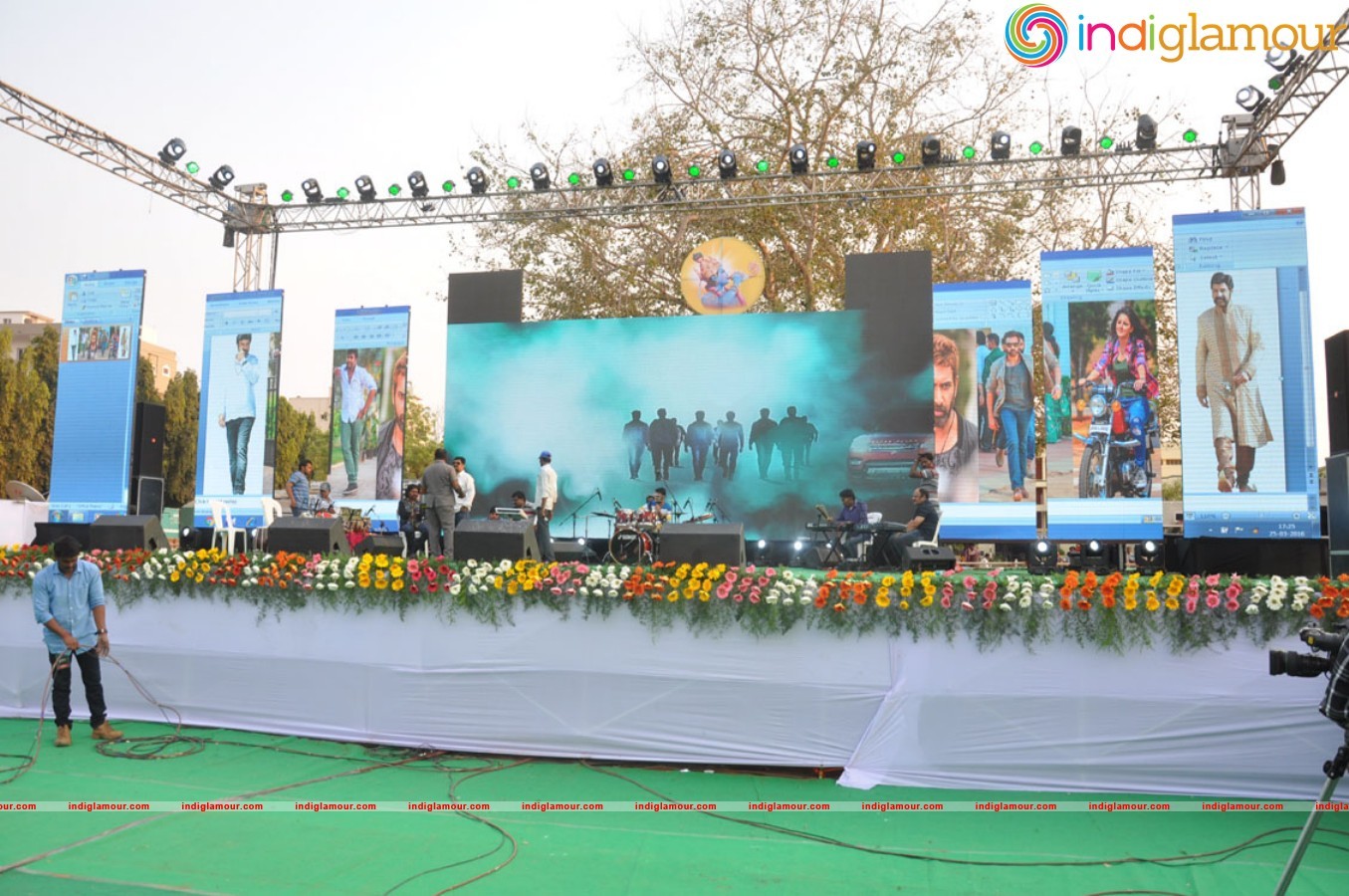 Raja Cheyyi Veste Movie Audio Event hd photo