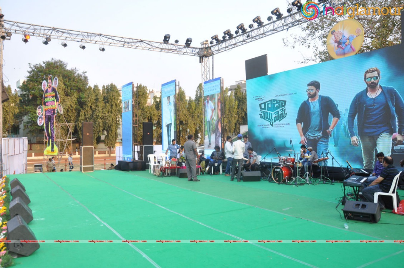Raja Cheyyi Veste Movie Audio Event hd photo