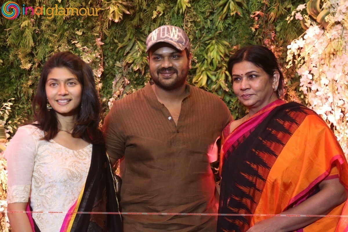Chiranjeevi daughter Sreeja Reception Event hd photo