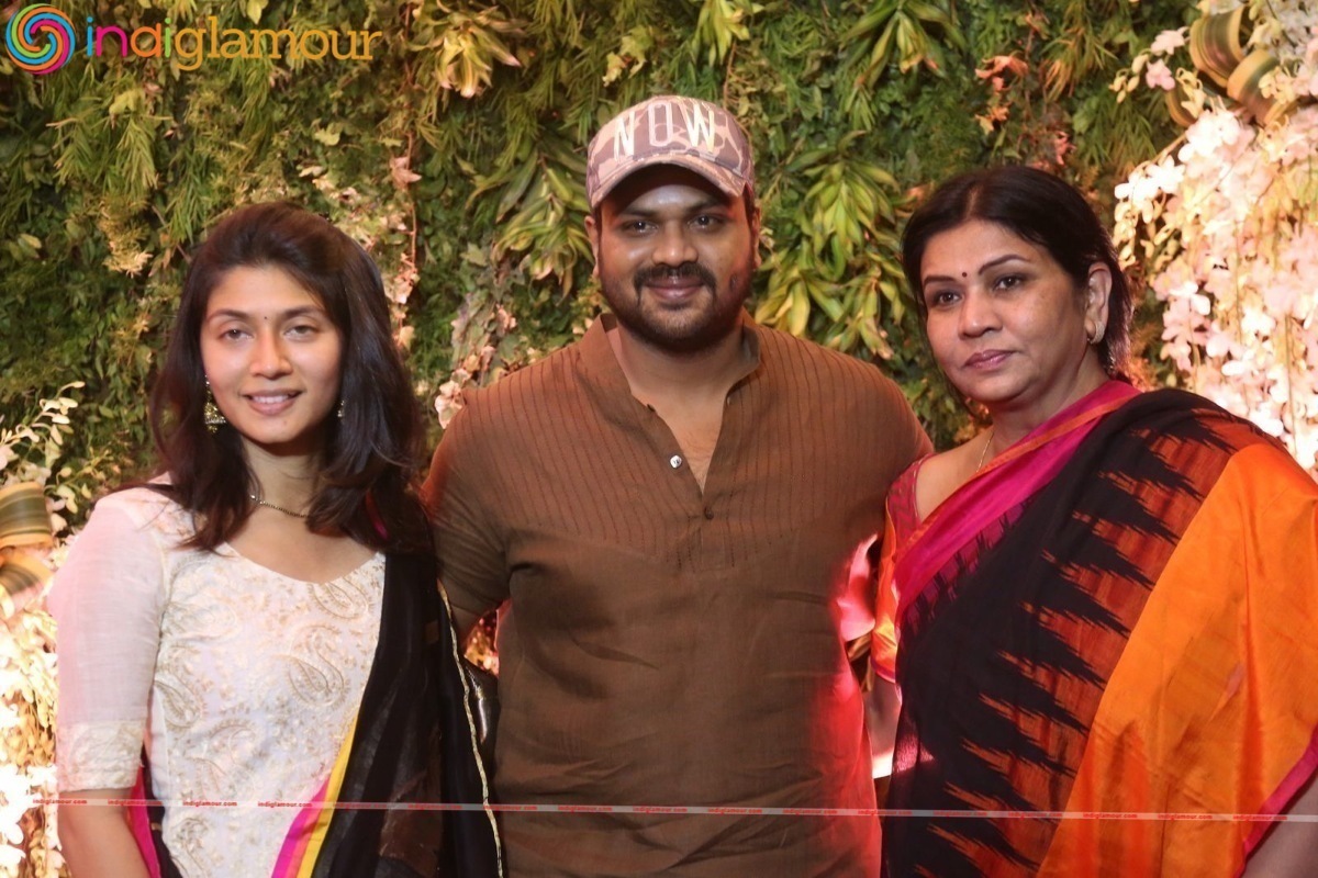 Chiranjeevi daughter Sreeja Reception Event hd photo