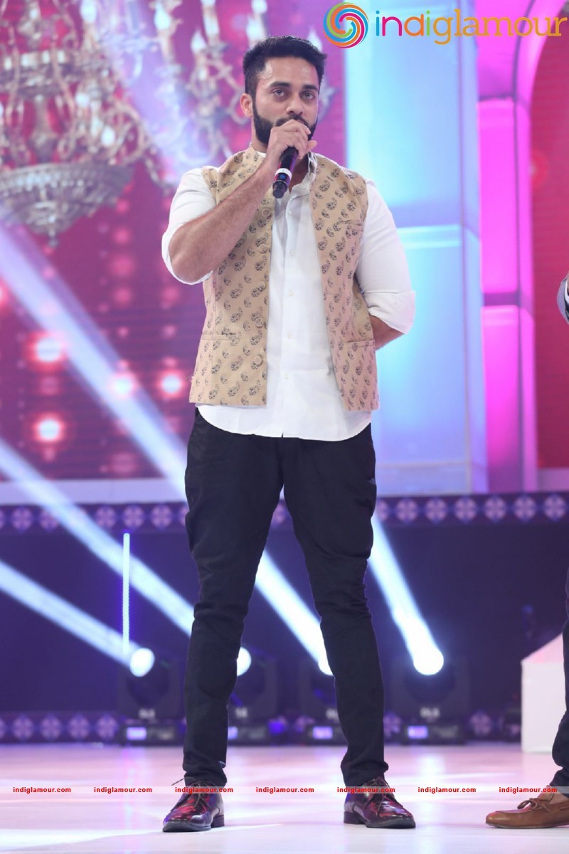 Brahmotsavam Audio Launch Event hd photo