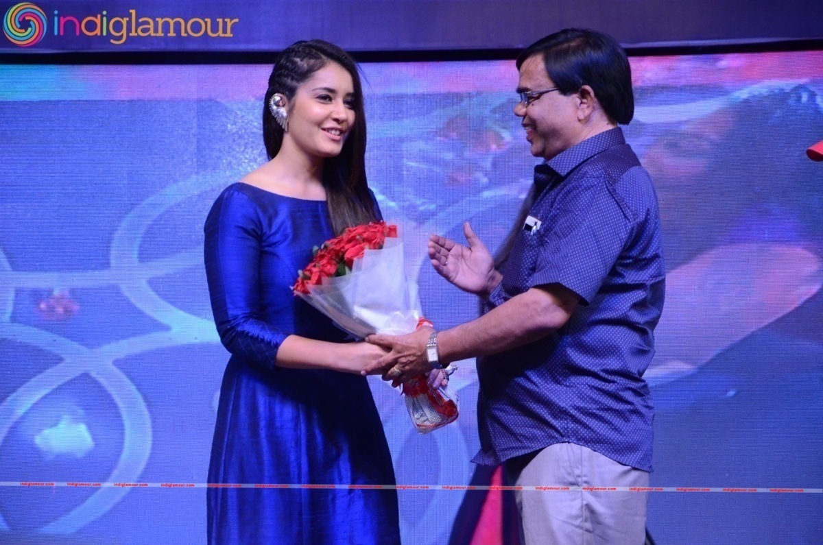 Okka Ammayi Thappa Audio Launch1 Event hd photo