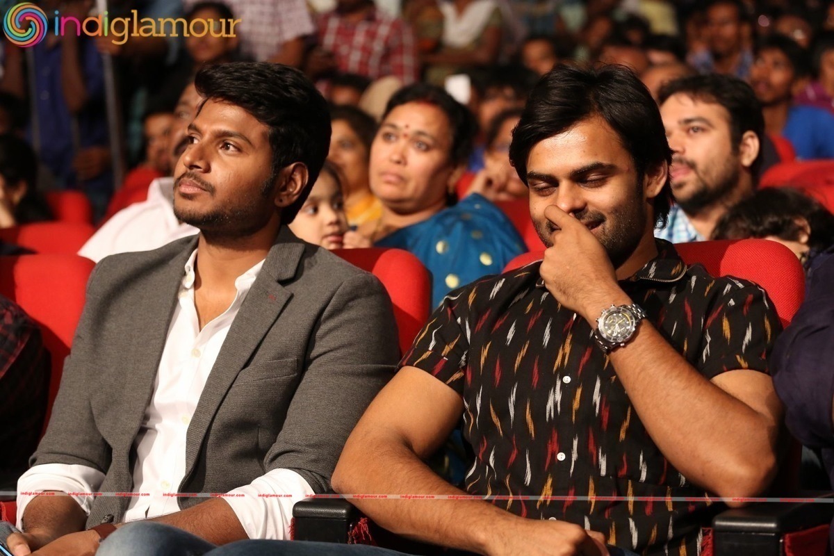 Okka Ammayi Thappa Audio Launch1 Event hd photo