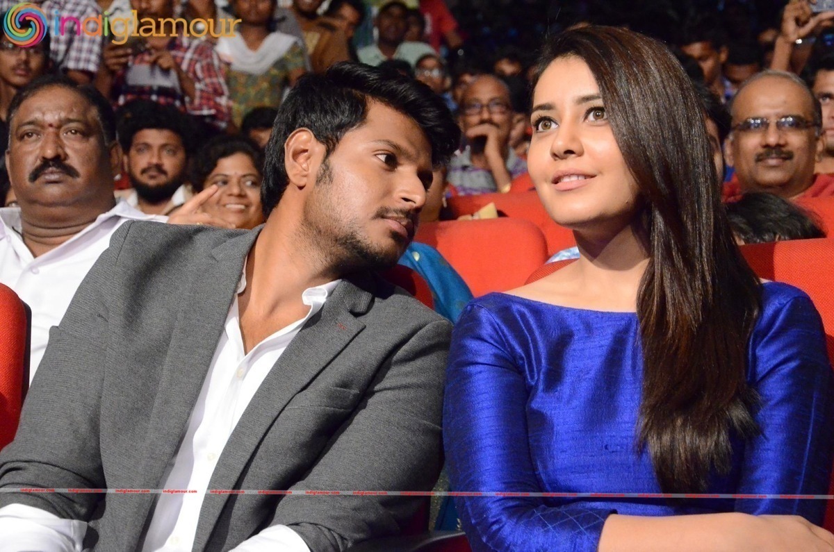 Okka Ammayi Thappa Audio Launch1 Event hd photo