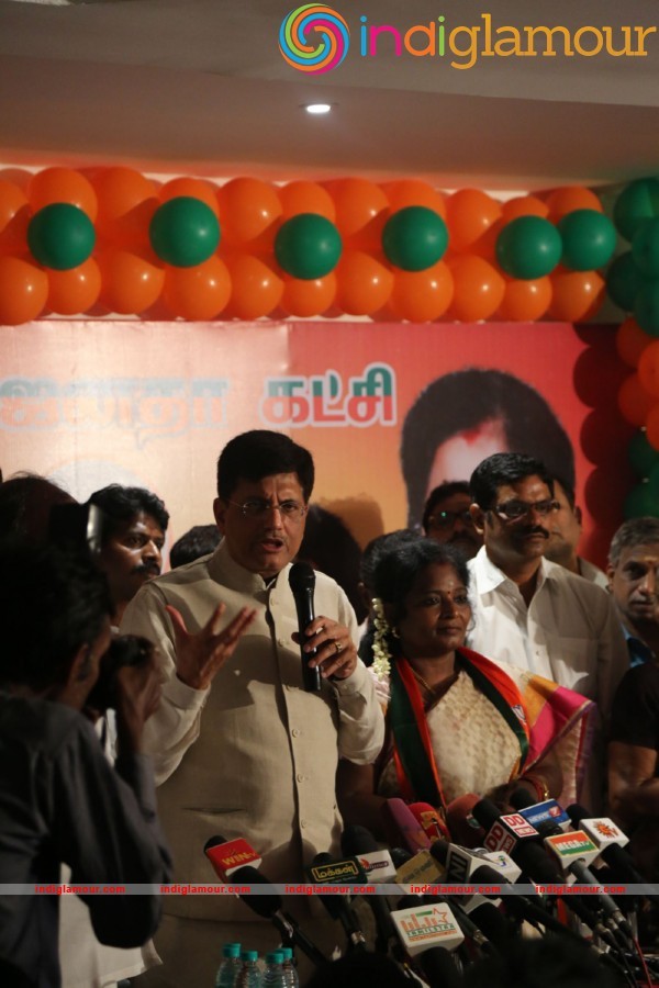 Powerstar Srinivasan campaign for BJP Candidates in Virugambakkam Event hd photo