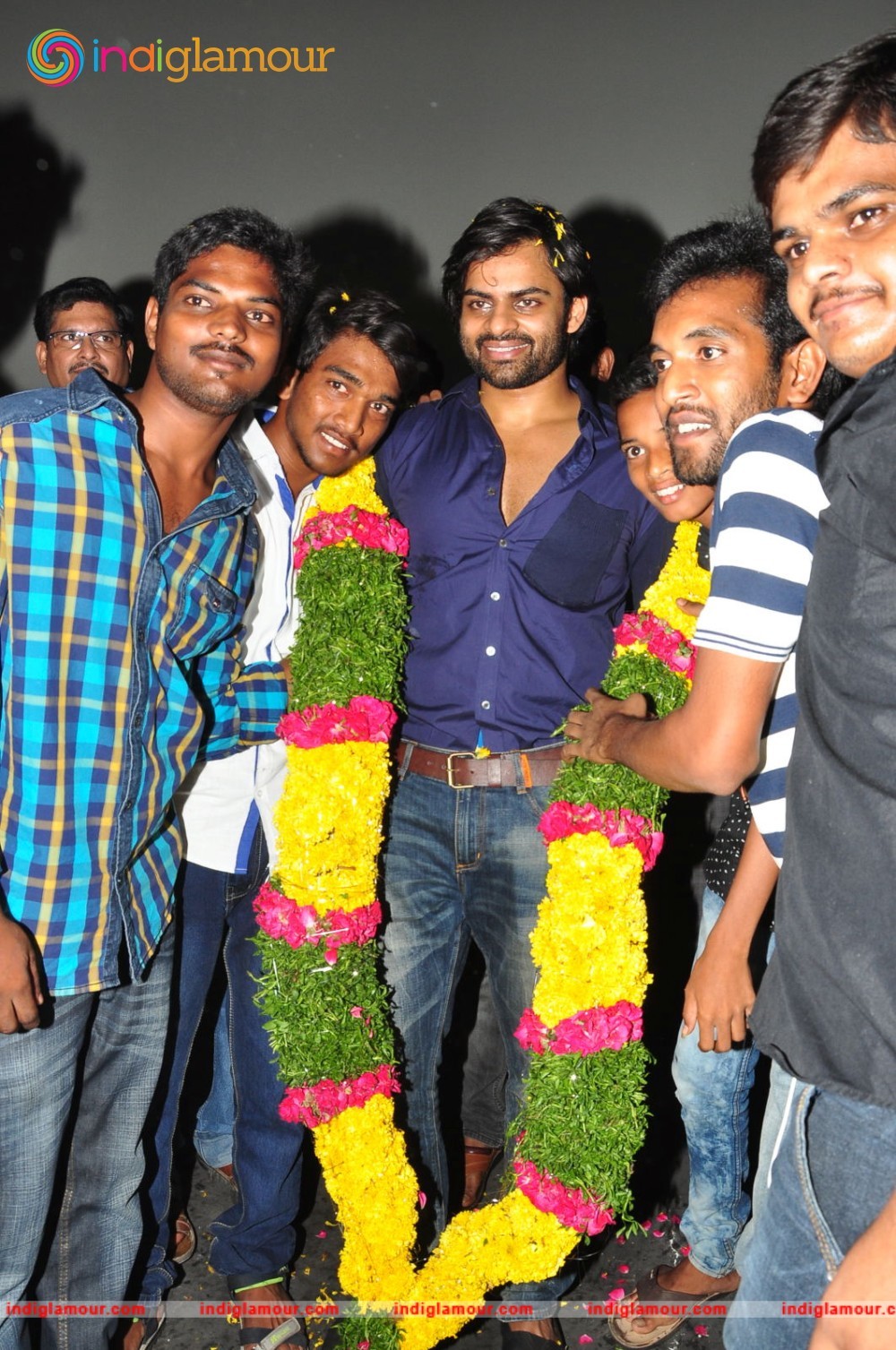 Supreme Movie Platinum Disc Function Event hd photo