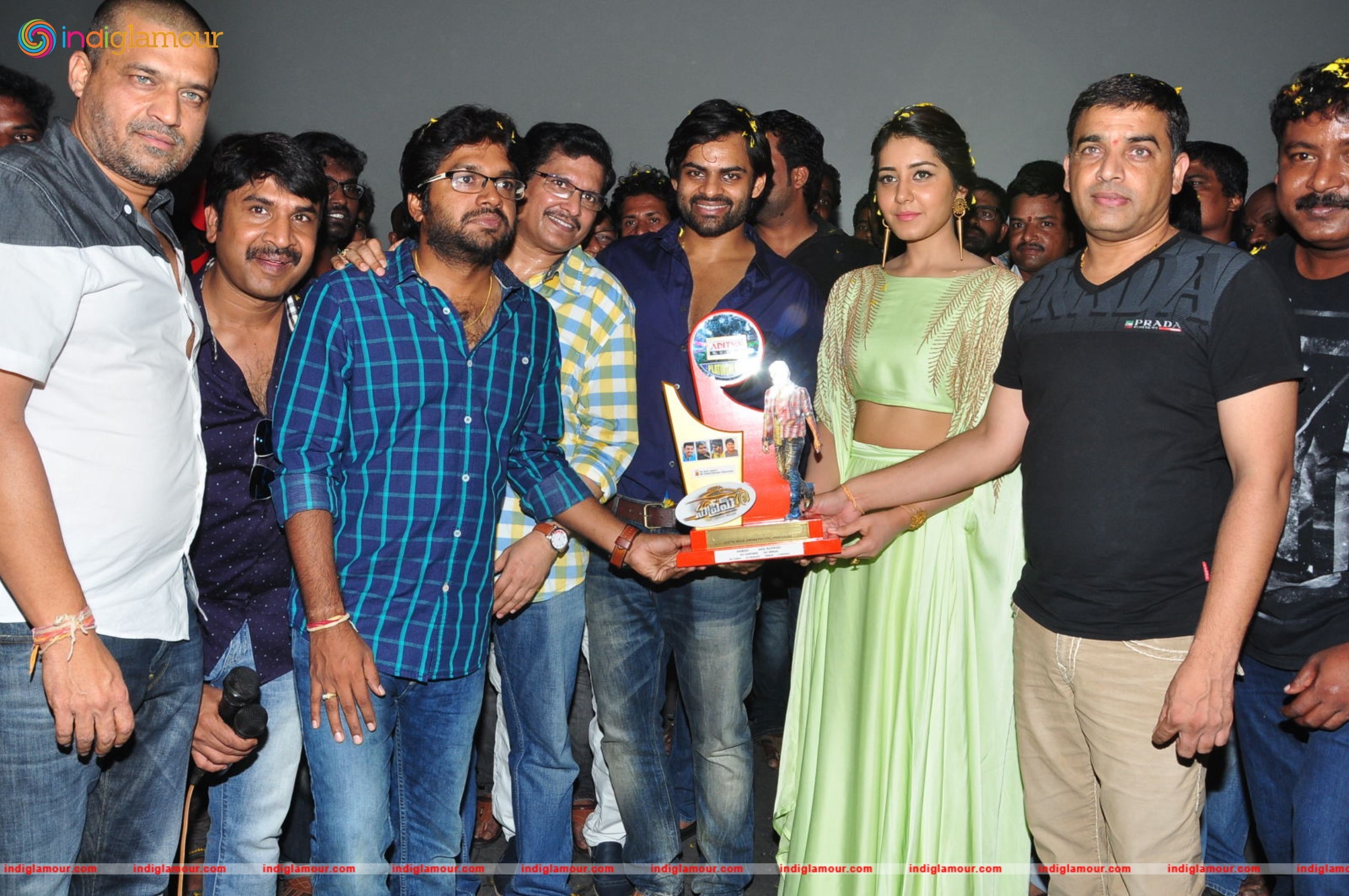 Supreme Movie Platinum Disc Function Event hd photo