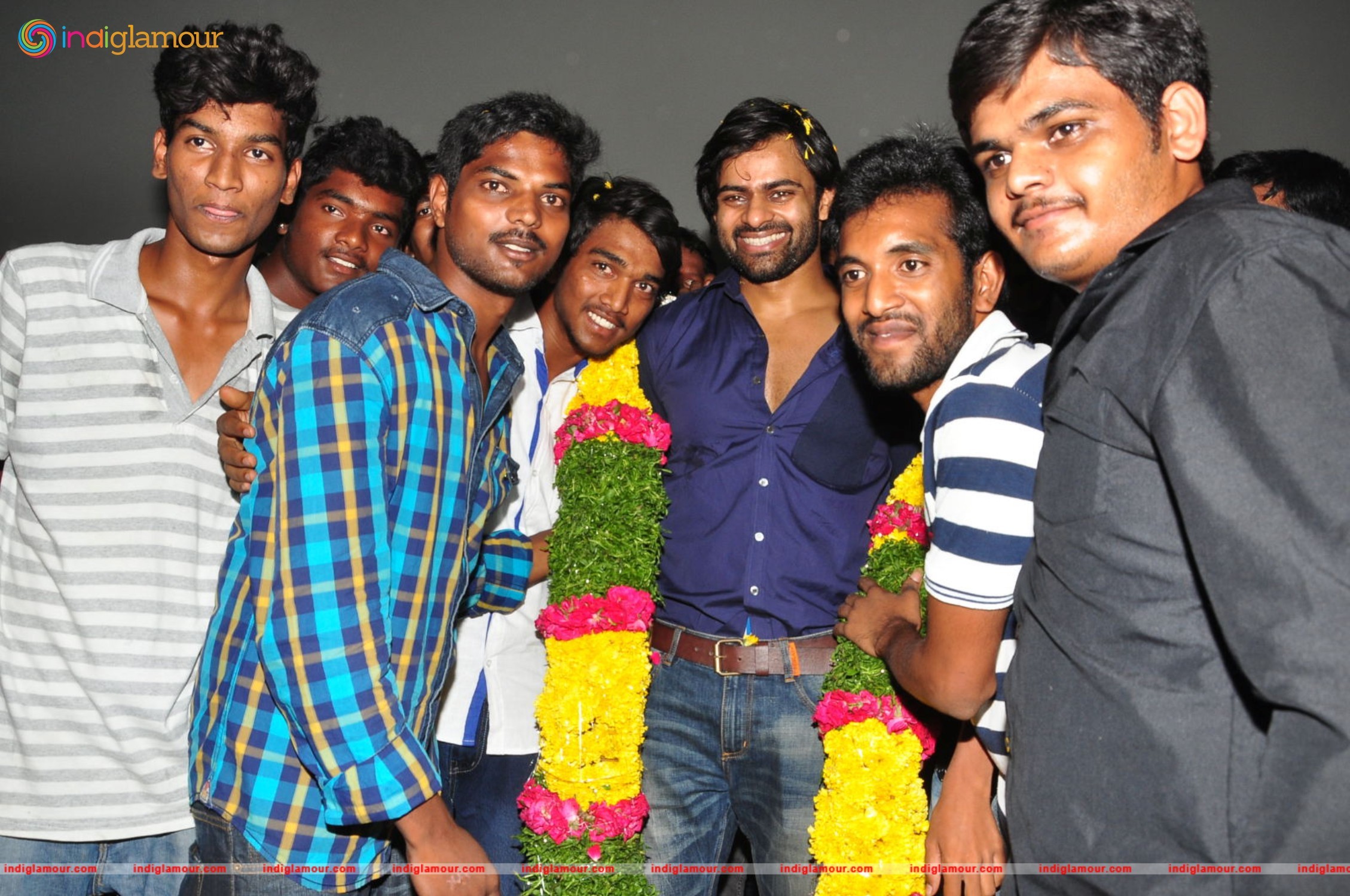 Supreme Movie Platinum Disc Function Event hd photo