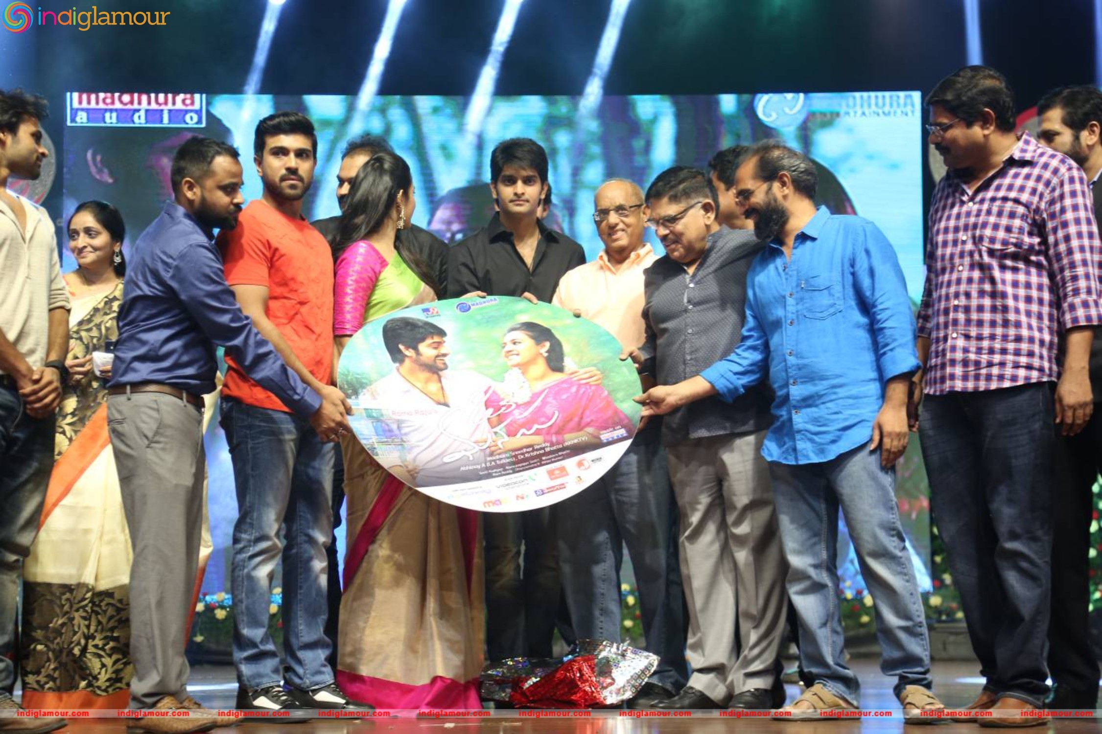 Oka Manasu Audio Launch Event hd photo