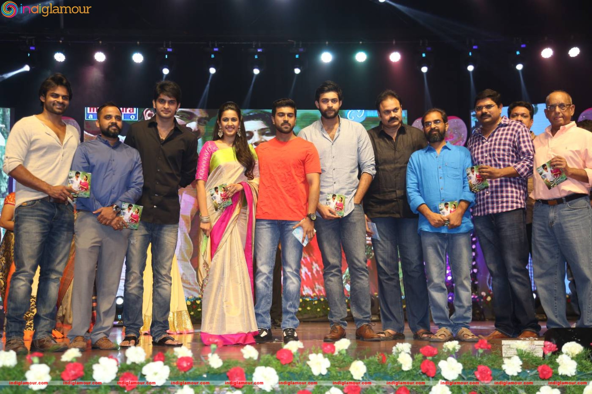 Oka Manasu Audio Launch Event hd photo