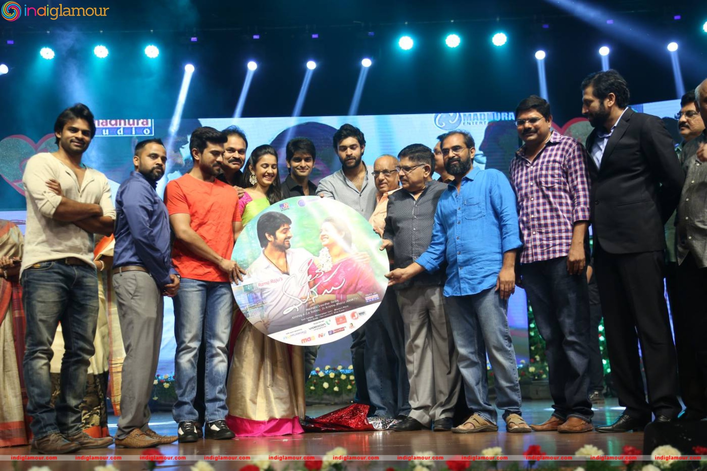 Oka Manasu Audio Launch Event hd photo