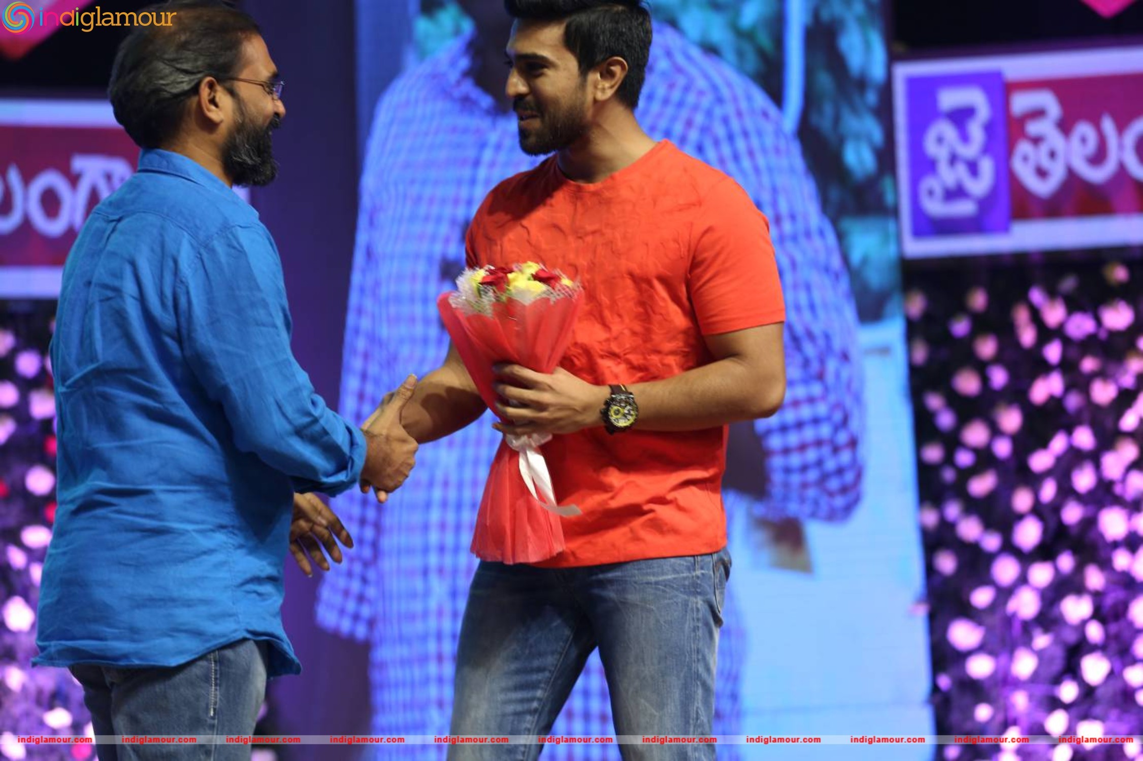 Oka Manasu Audio Launch Event hd photo