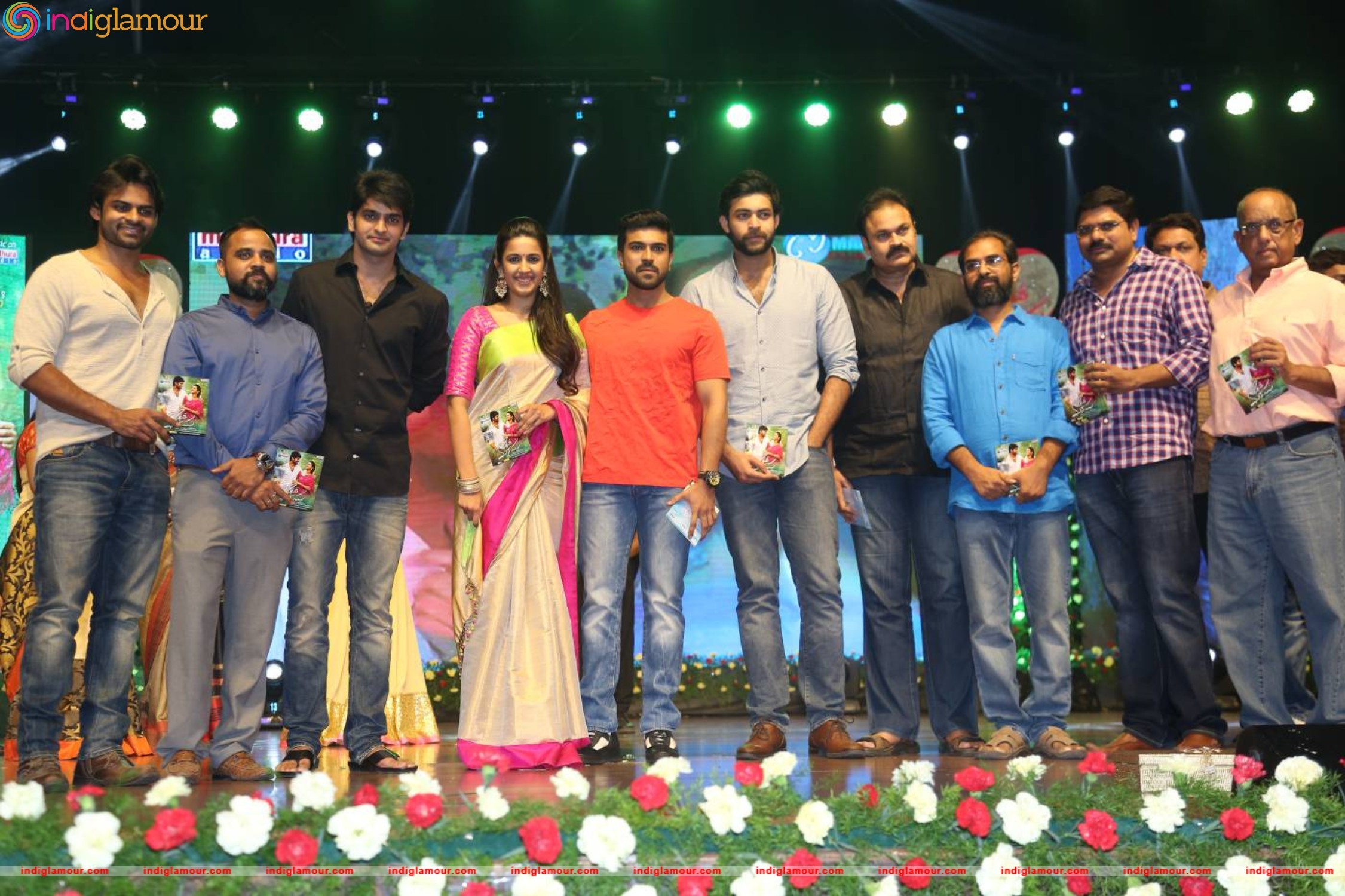 Oka Manasu Audio Launch Event hd photo