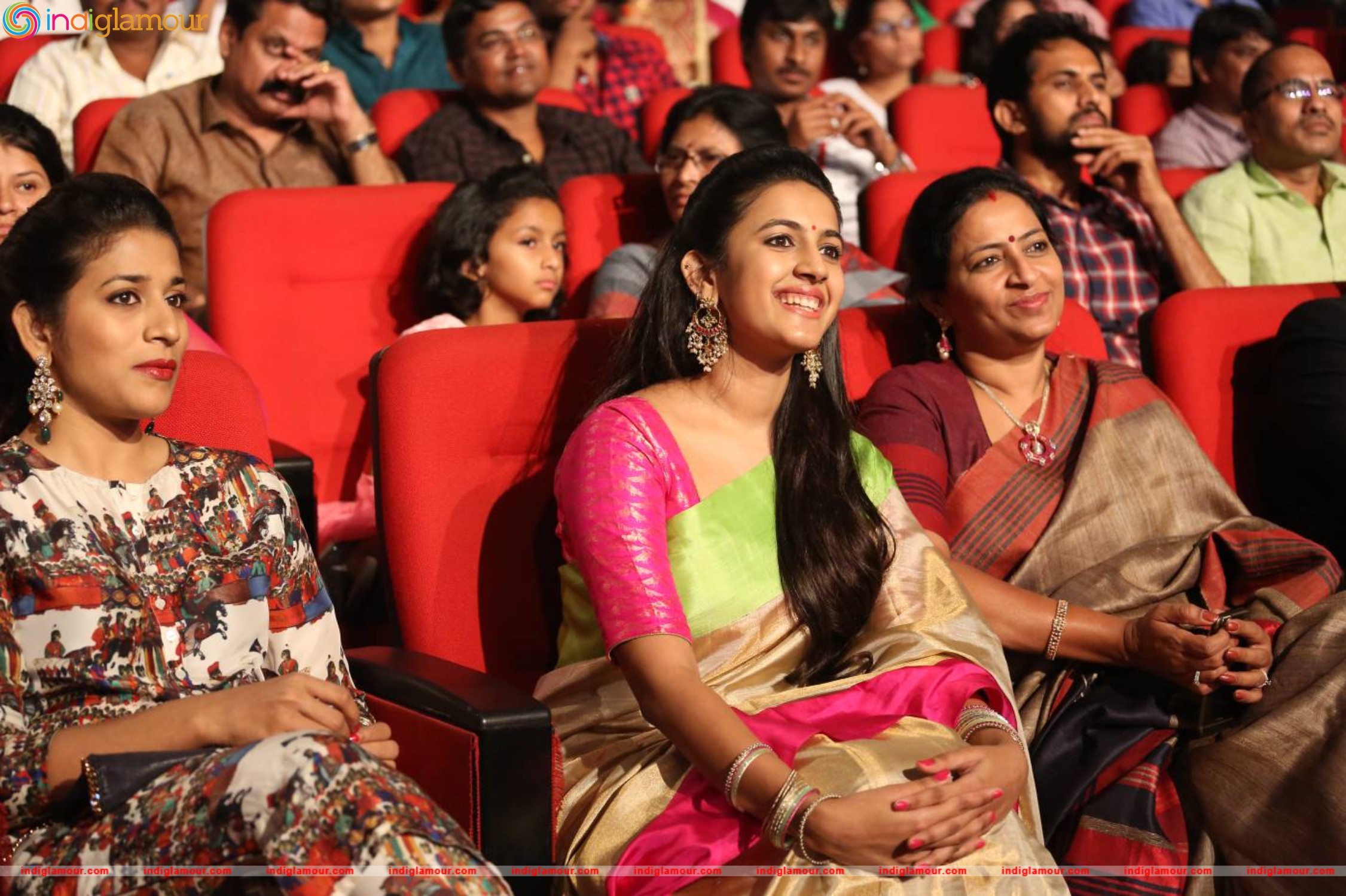 Oka Manasu Audio Launch Event hd photo
