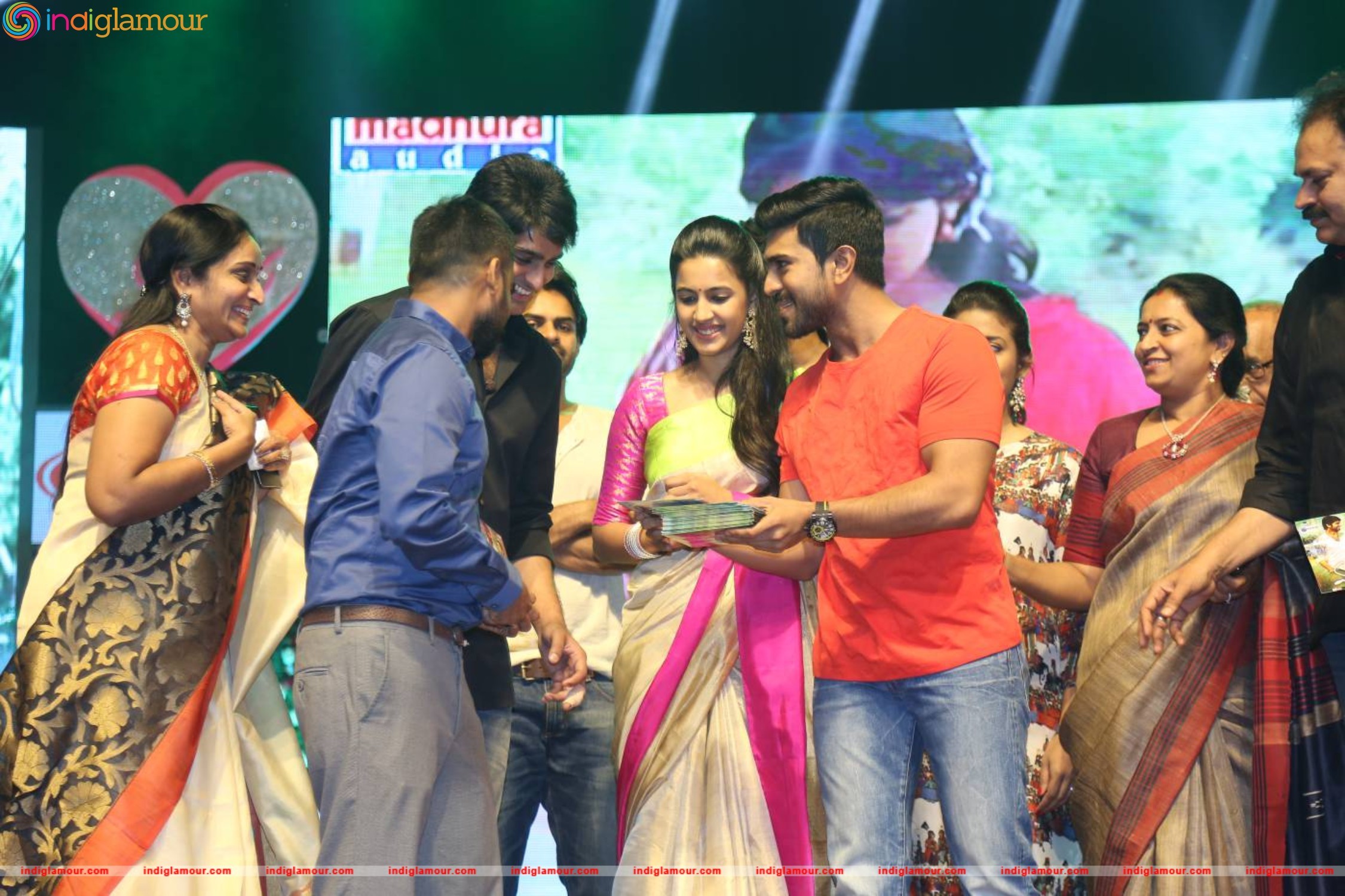 Oka Manasu Audio Launch Event hd photo
