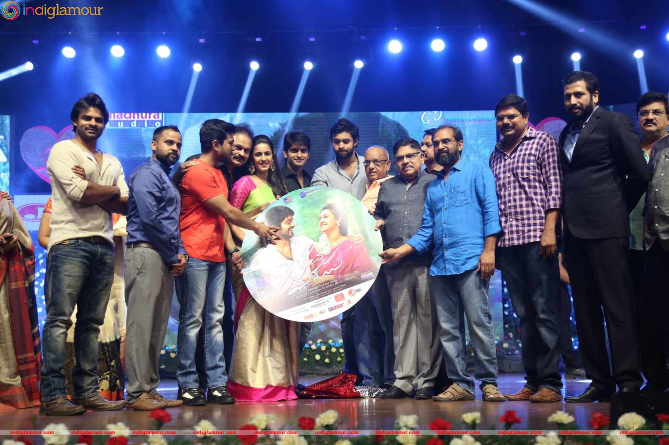 Oka Manasu Audio Launch Event hd photo