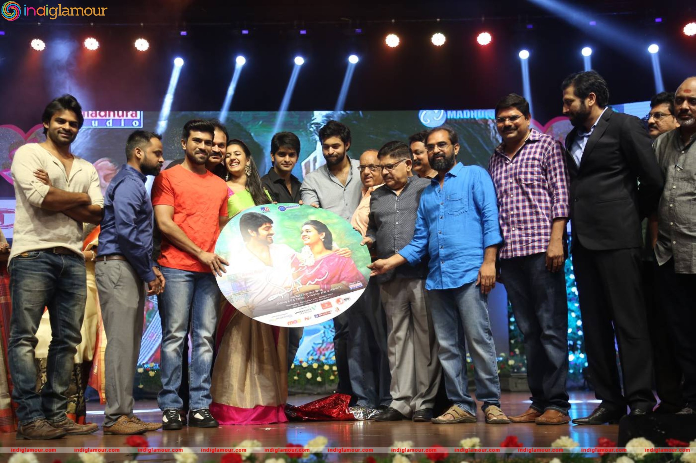 Oka Manasu Audio Launch Event hd photo