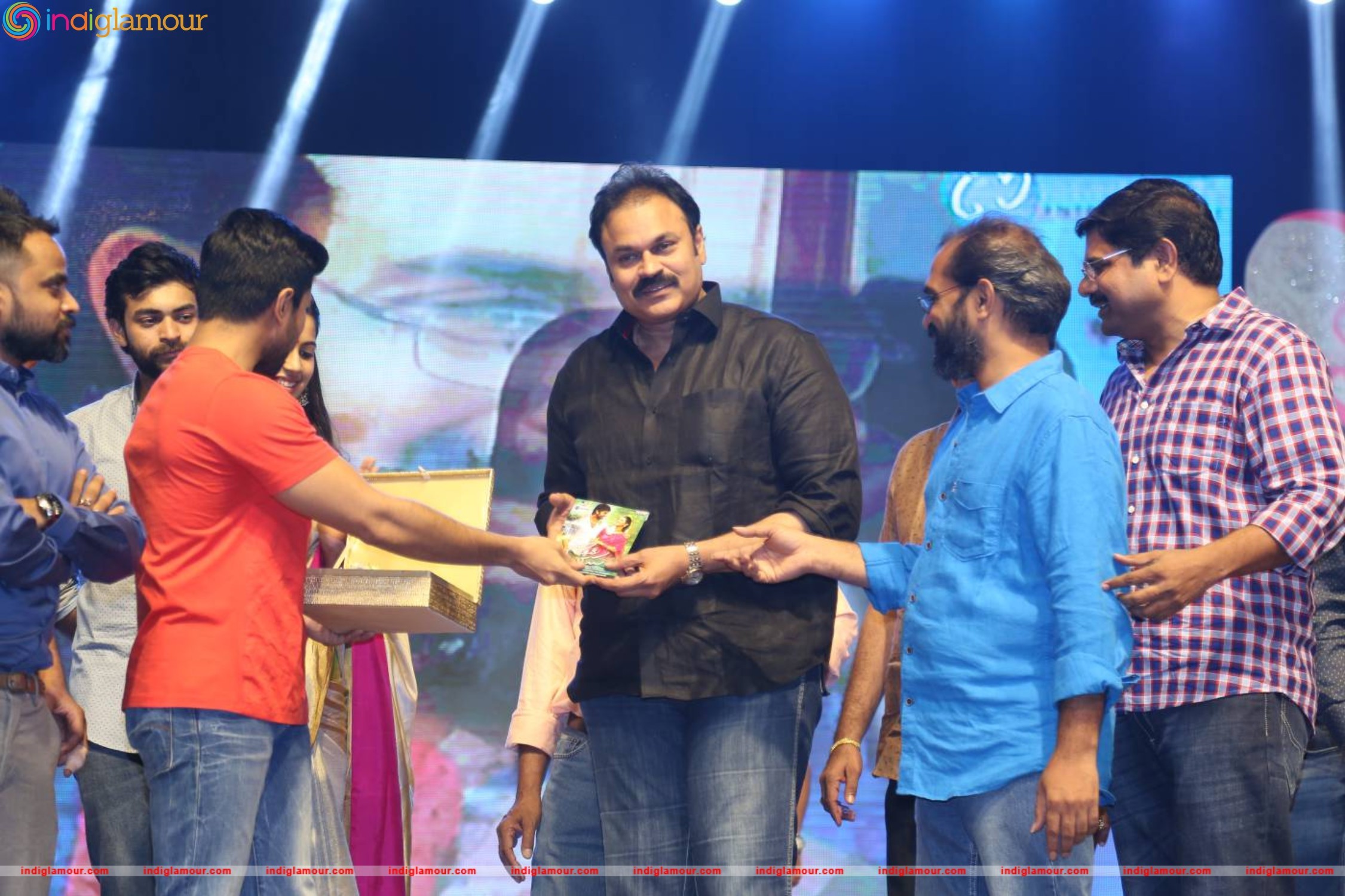 Oka Manasu Audio Launch Event hd photo